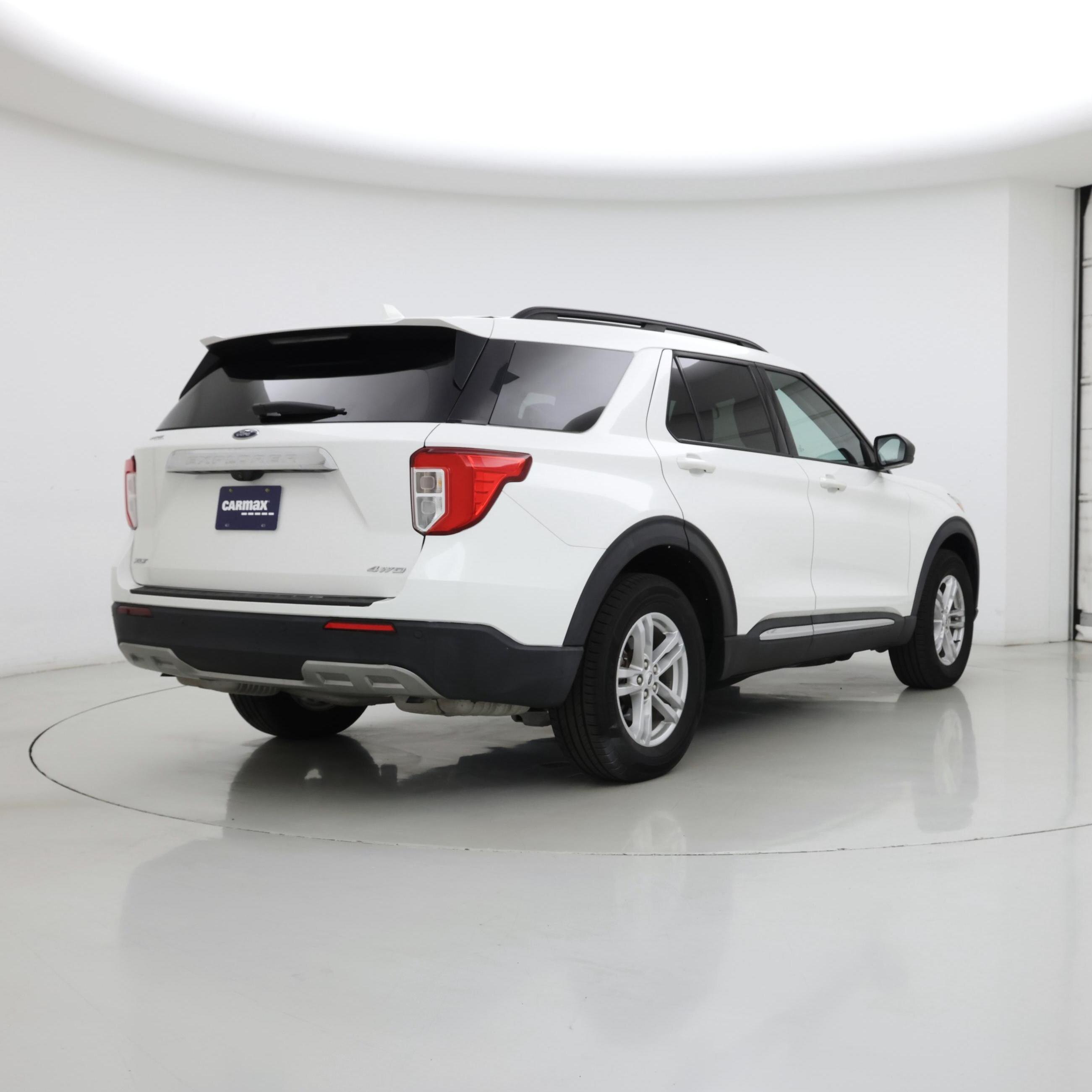 Thumbnail: 2021 Ford Explorer - 8