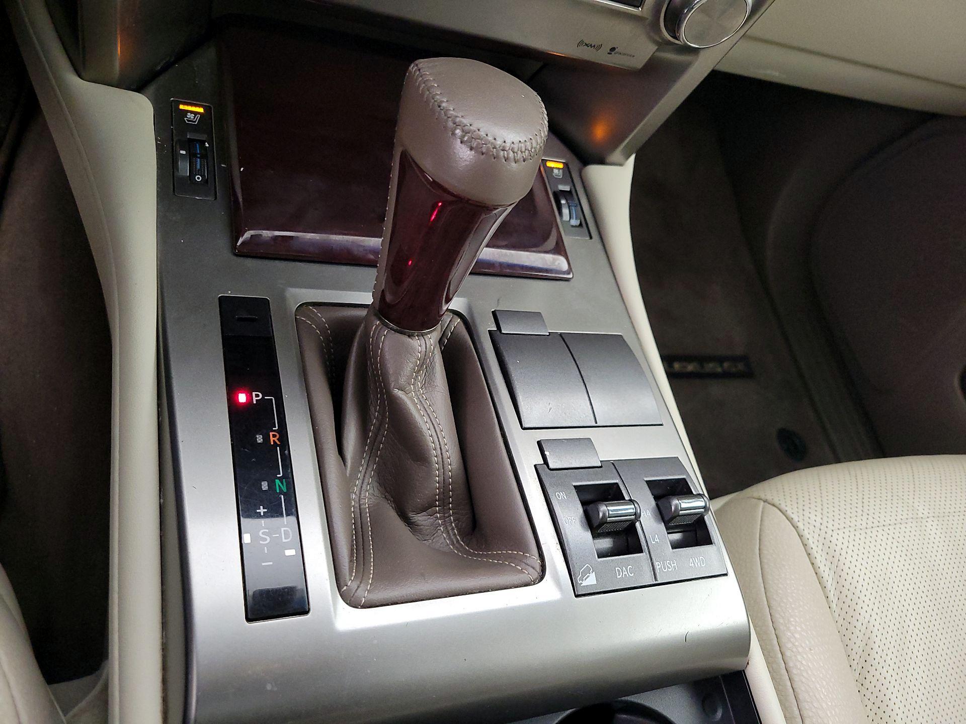 Thumbnail: 2014 Lexus GX - 17