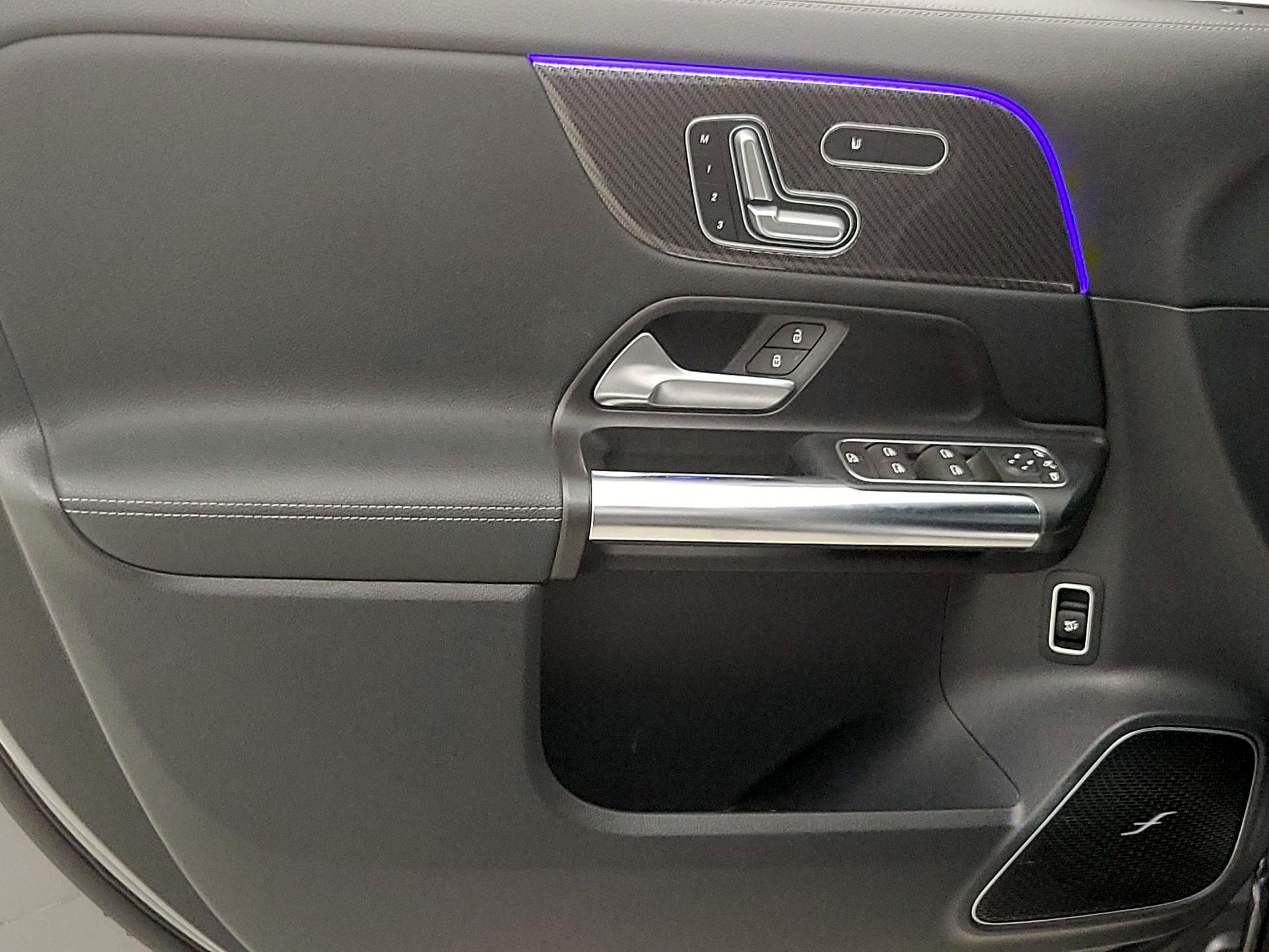 Thumbnail: 2021 Mercedes-Benz GLA - 12