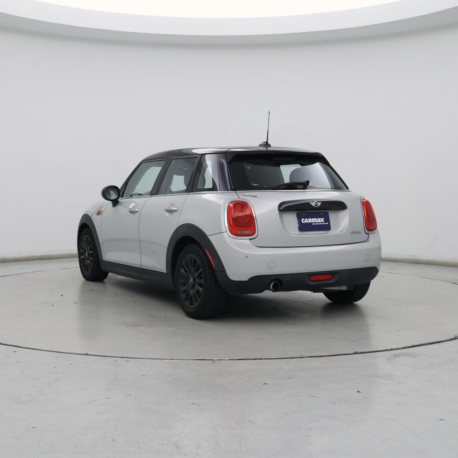 Thumbnail: 2017 MINI Cooper Hardtop - 2
