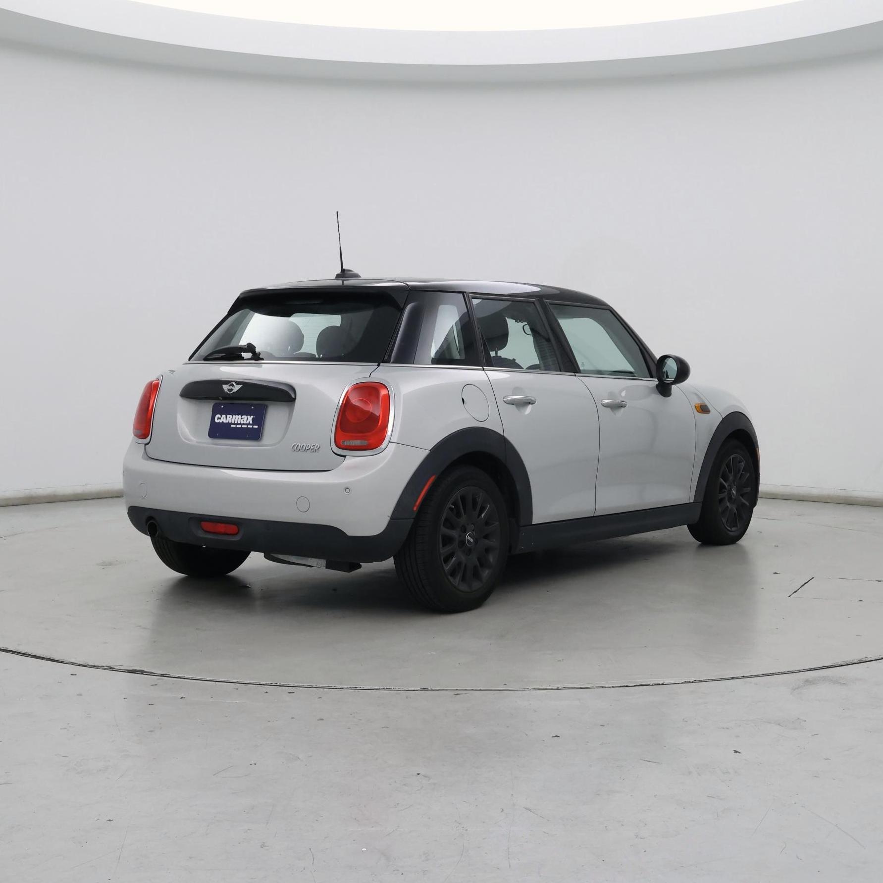 Thumbnail: 2017 MINI Cooper Hardtop - 8