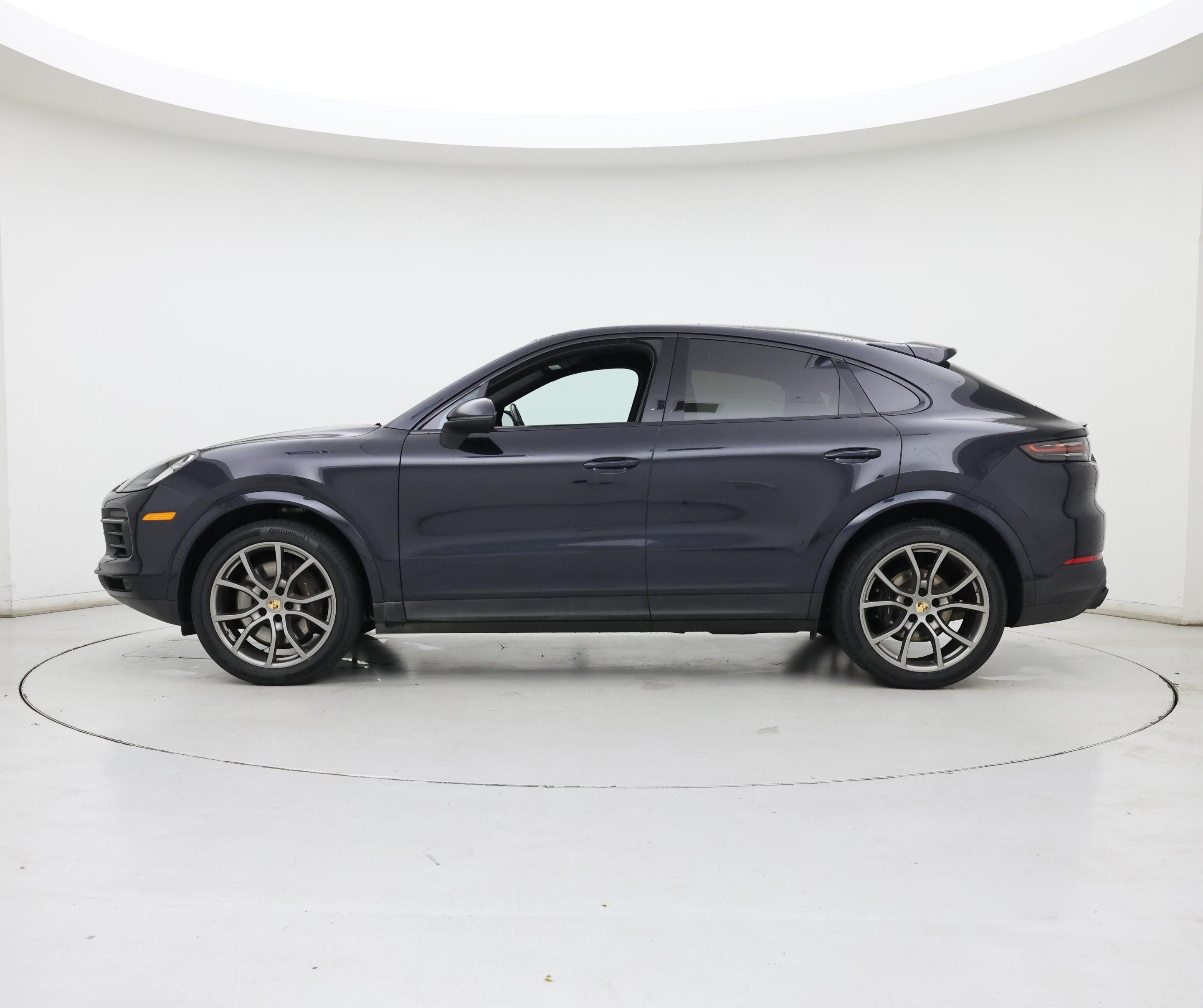 Thumbnail: 2023 Porsche Cayenne - 3