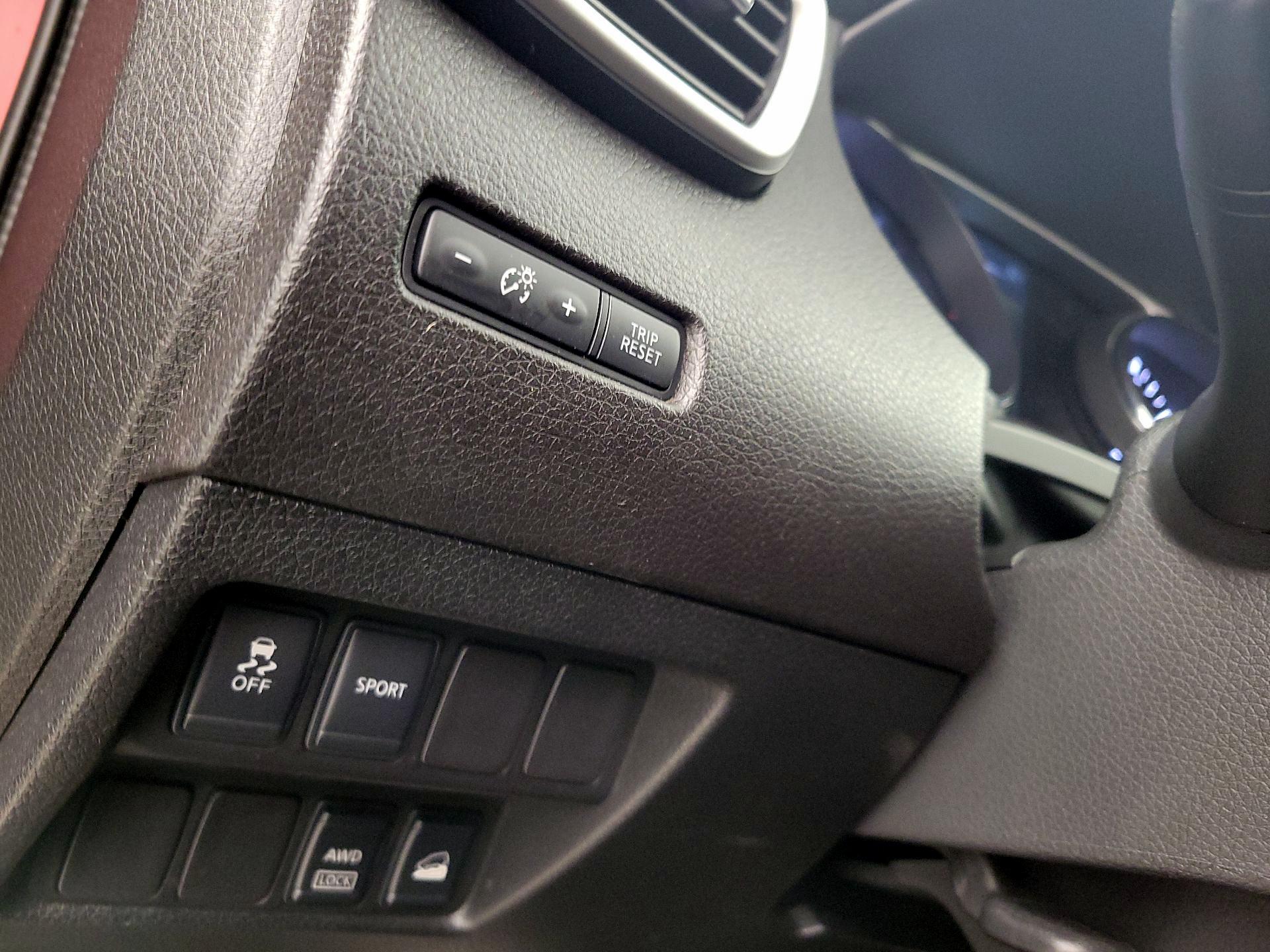 Thumbnail: 2014 Nissan Rogue - 13