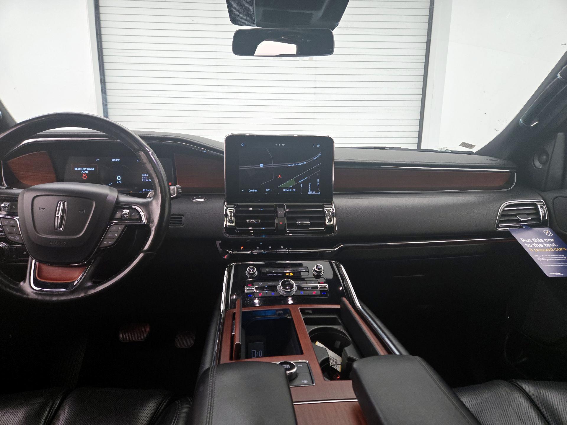 Thumbnail: 2020 Lincoln Navigator - 9