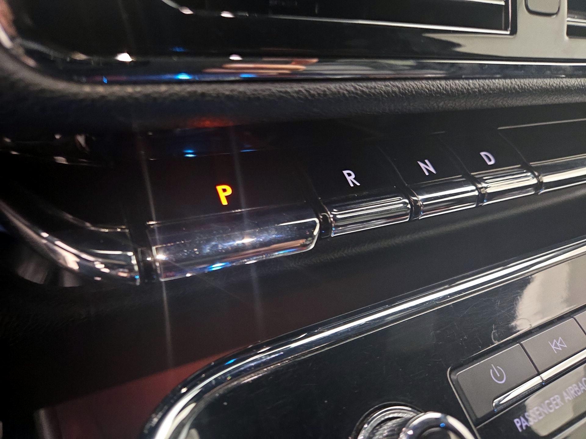 Thumbnail: 2020 Lincoln Navigator - 18