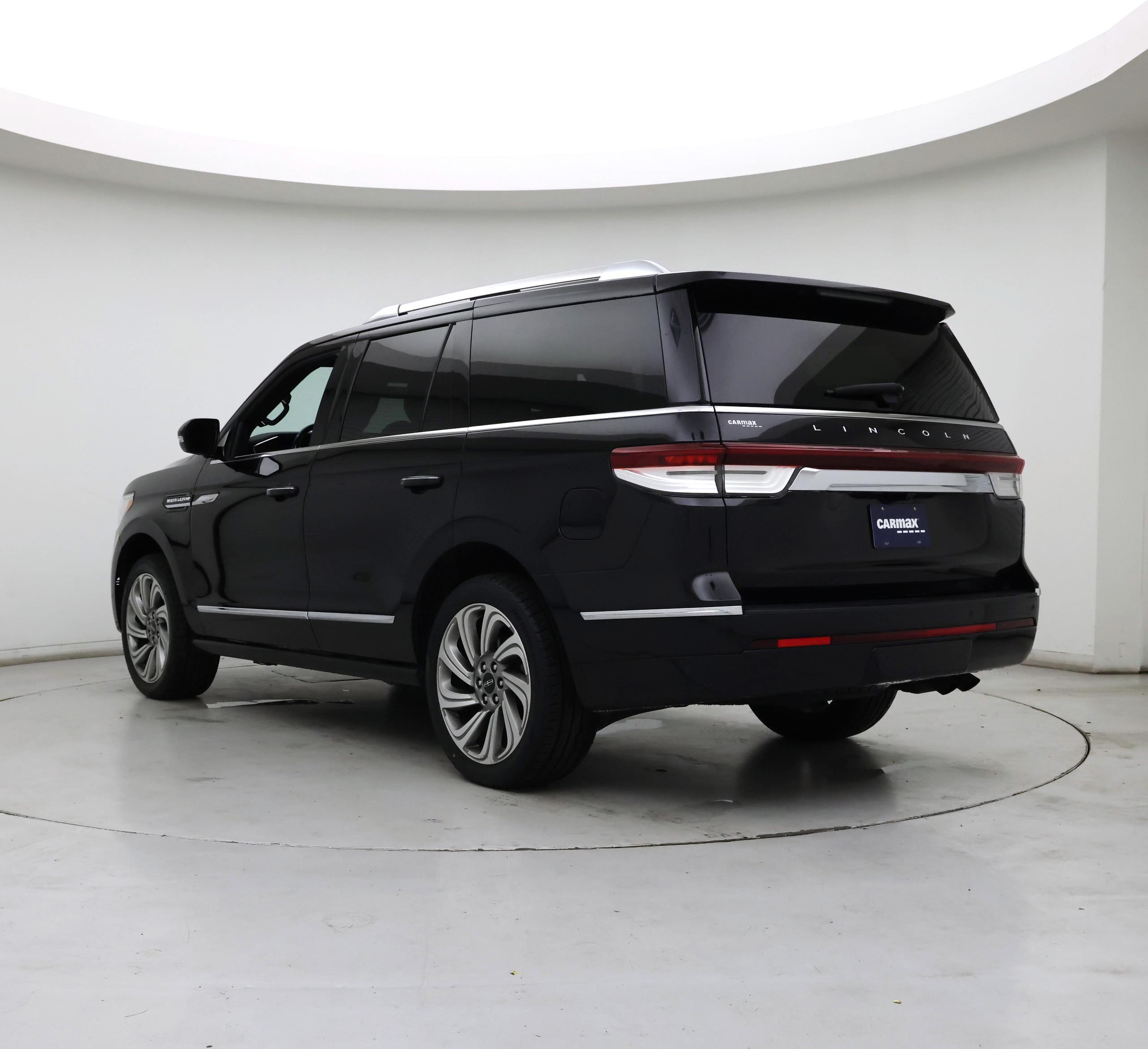 Thumbnail: 2022 Lincoln Navigator - 2