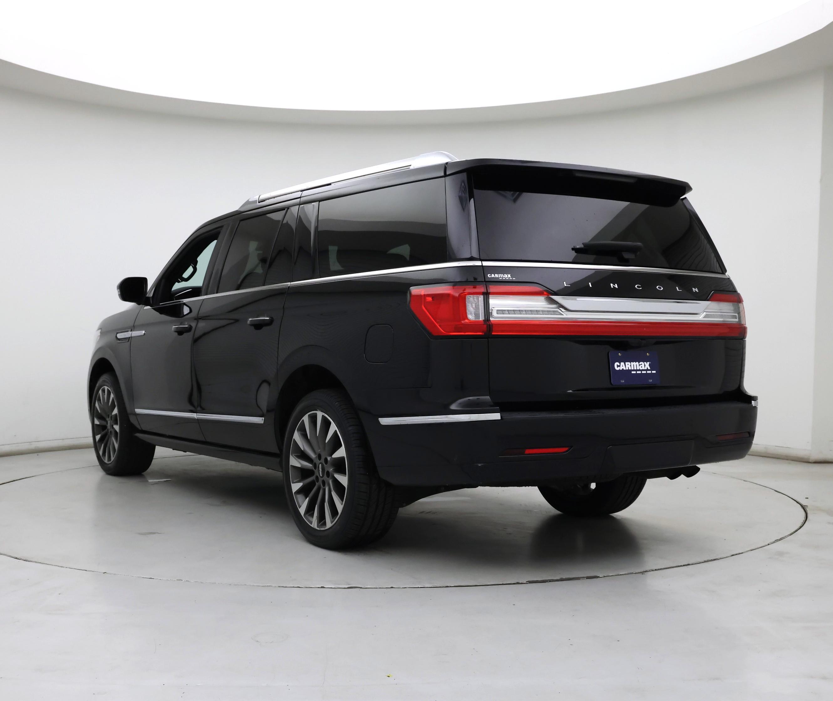 Thumbnail: 2021 Lincoln Navigator L - 2