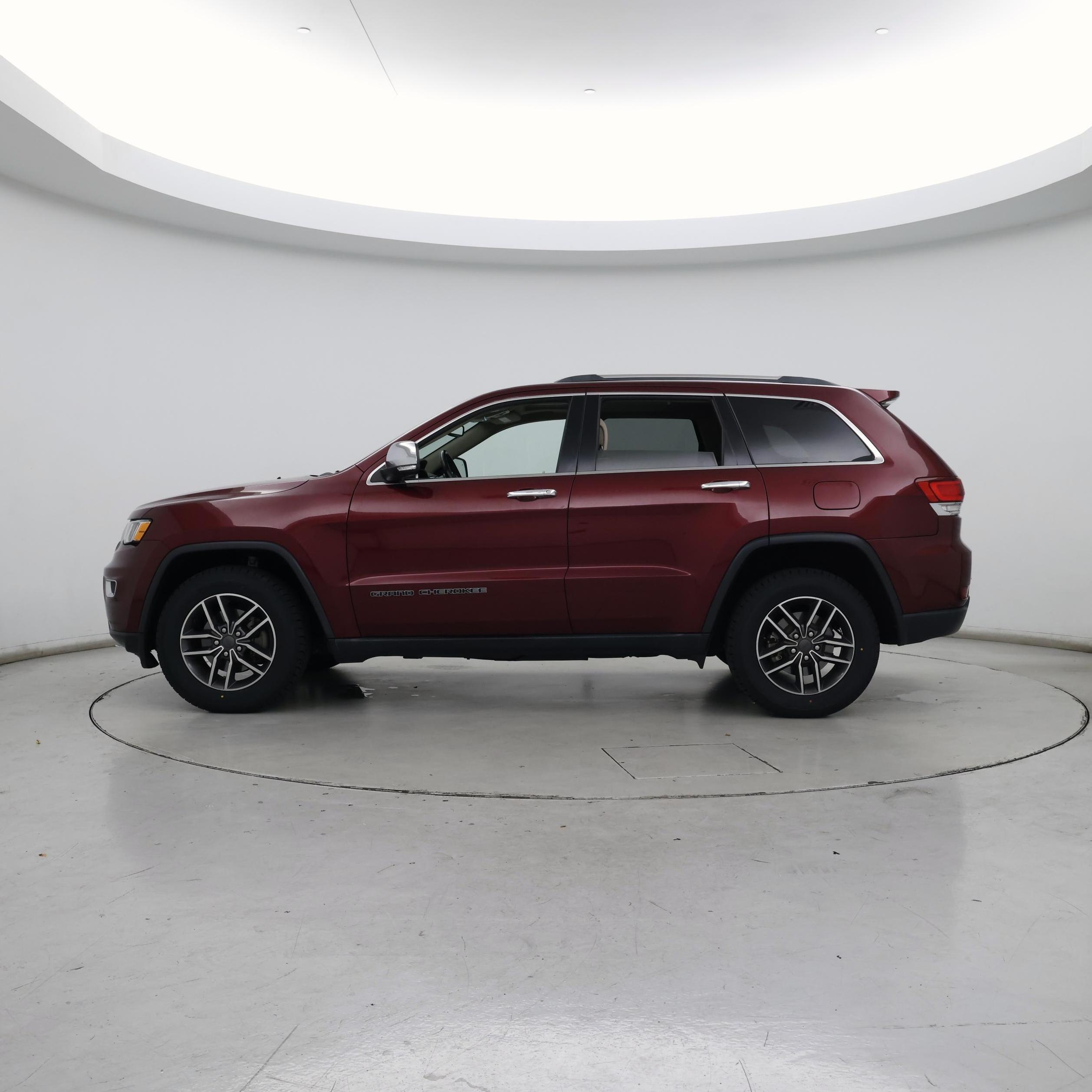Thumbnail: 2020 Jeep Grand Cherokee - 3