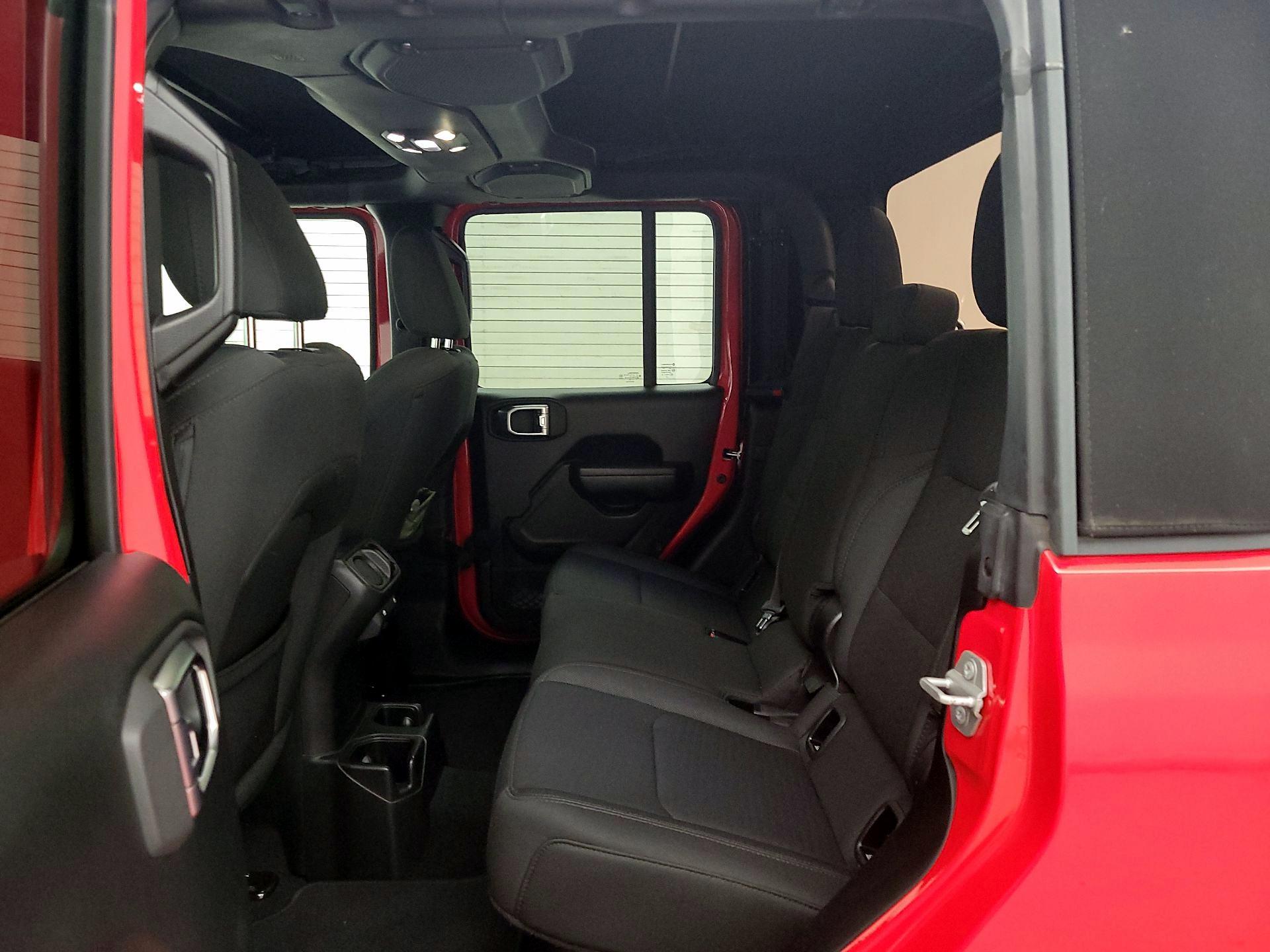 Thumbnail: 2020 Jeep Gladiator - 19