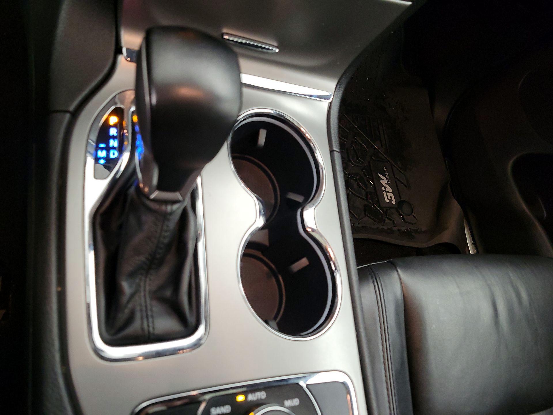 Thumbnail: 2020 Jeep Grand Cherokee - 18