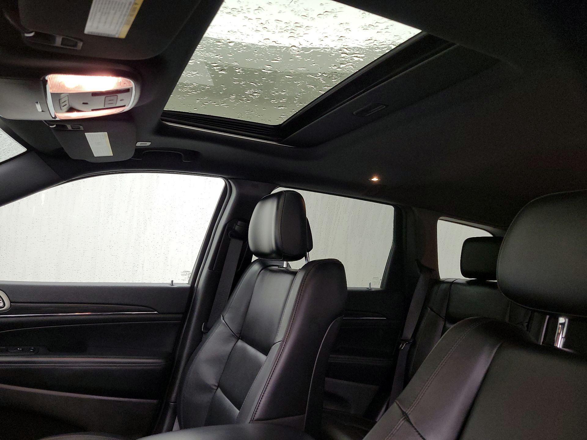 Thumbnail: 2020 Jeep Grand Cherokee - 19
