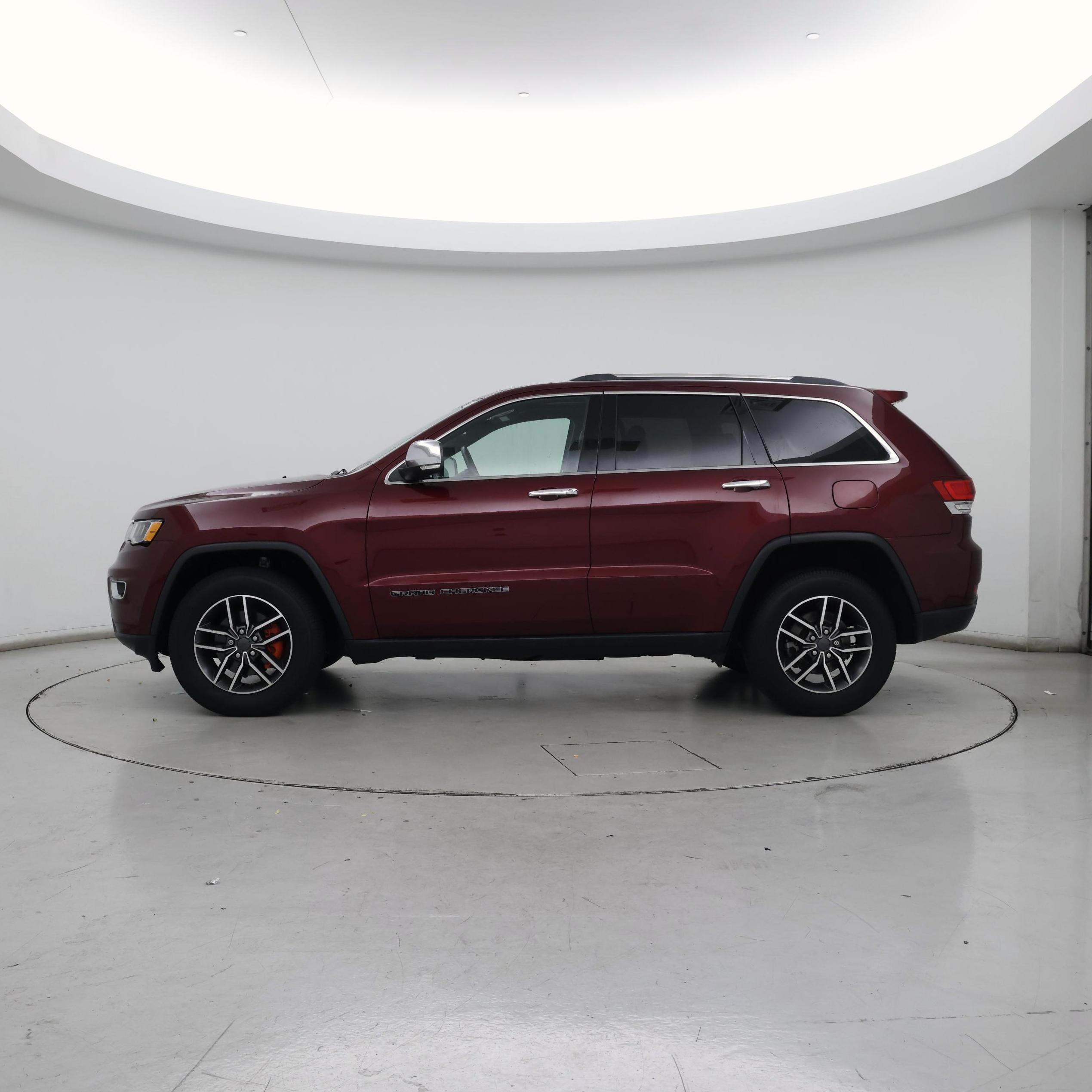 Thumbnail: 2020 Jeep Grand Cherokee - 3