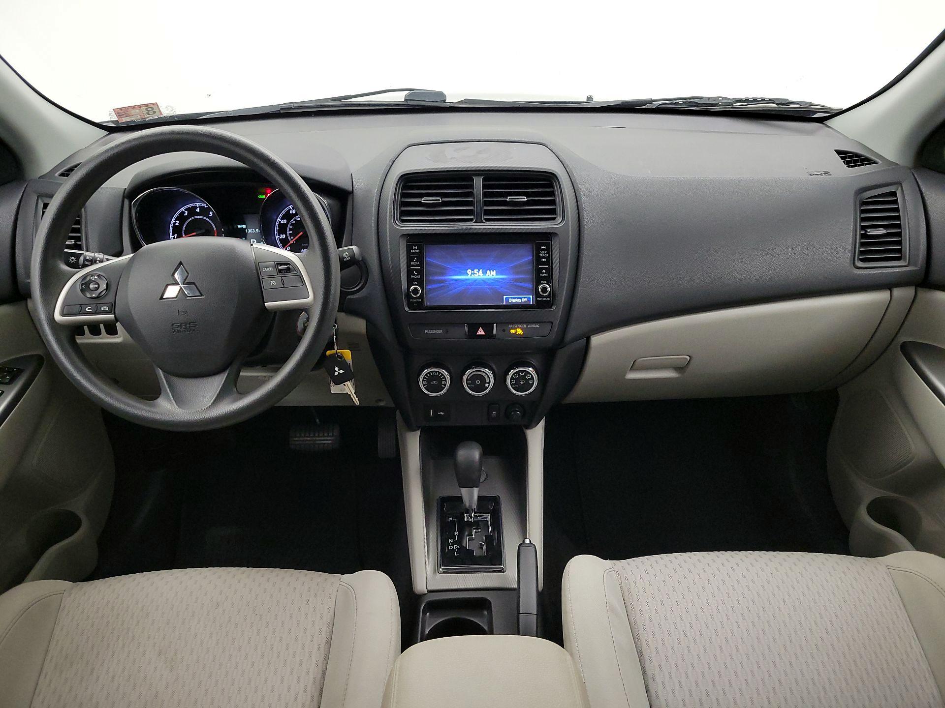 Thumbnail: 2019 Mitsubishi Outlander Sport - 9