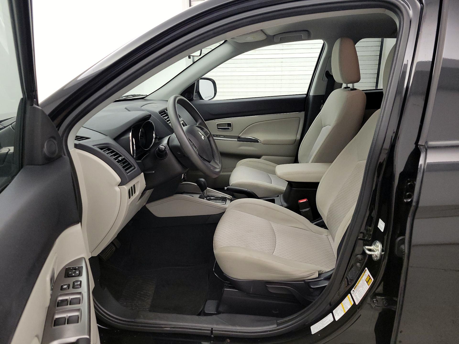 Thumbnail: 2019 Mitsubishi Outlander Sport - 11