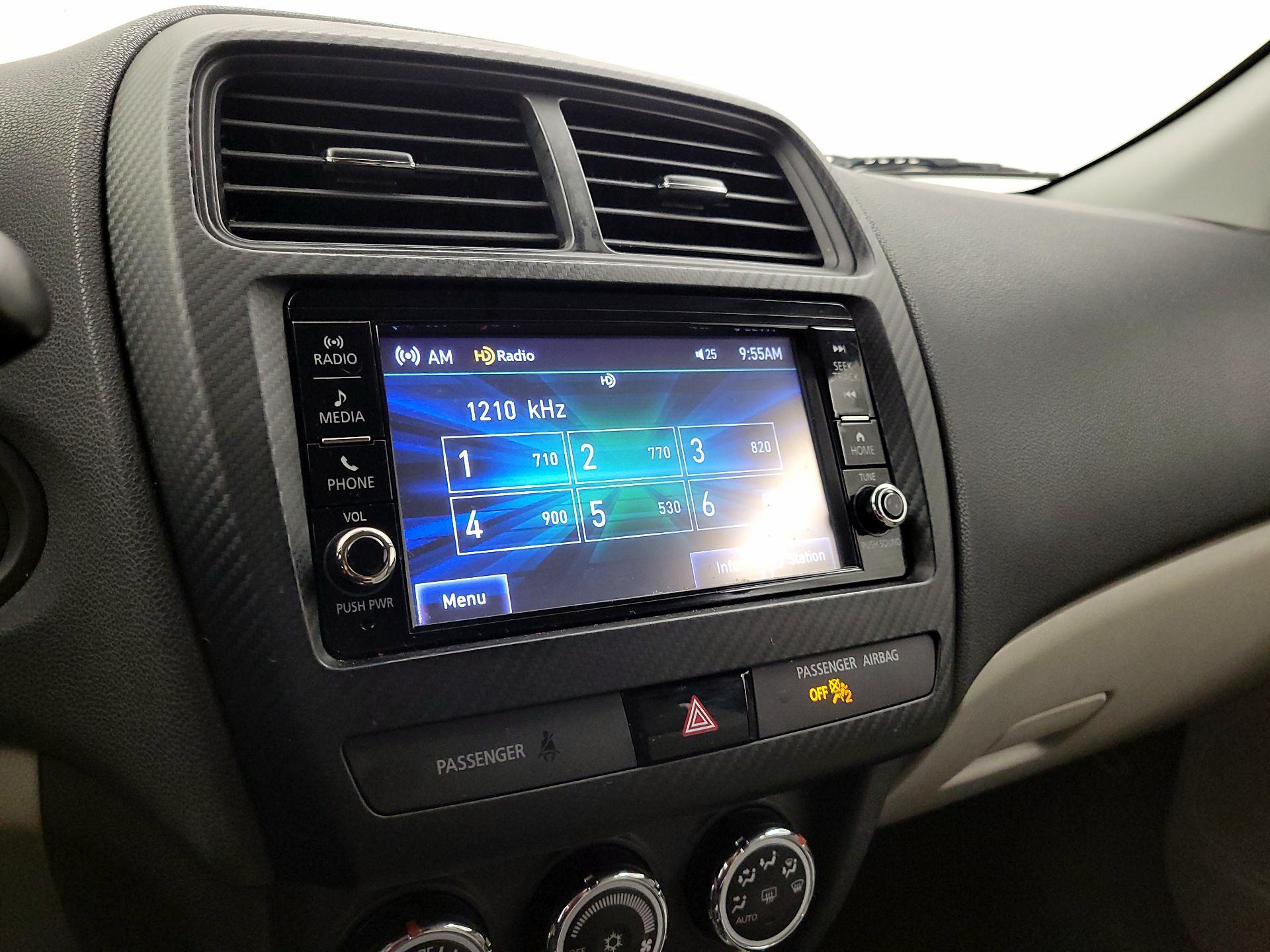 Thumbnail: 2019 Mitsubishi Outlander Sport - 14