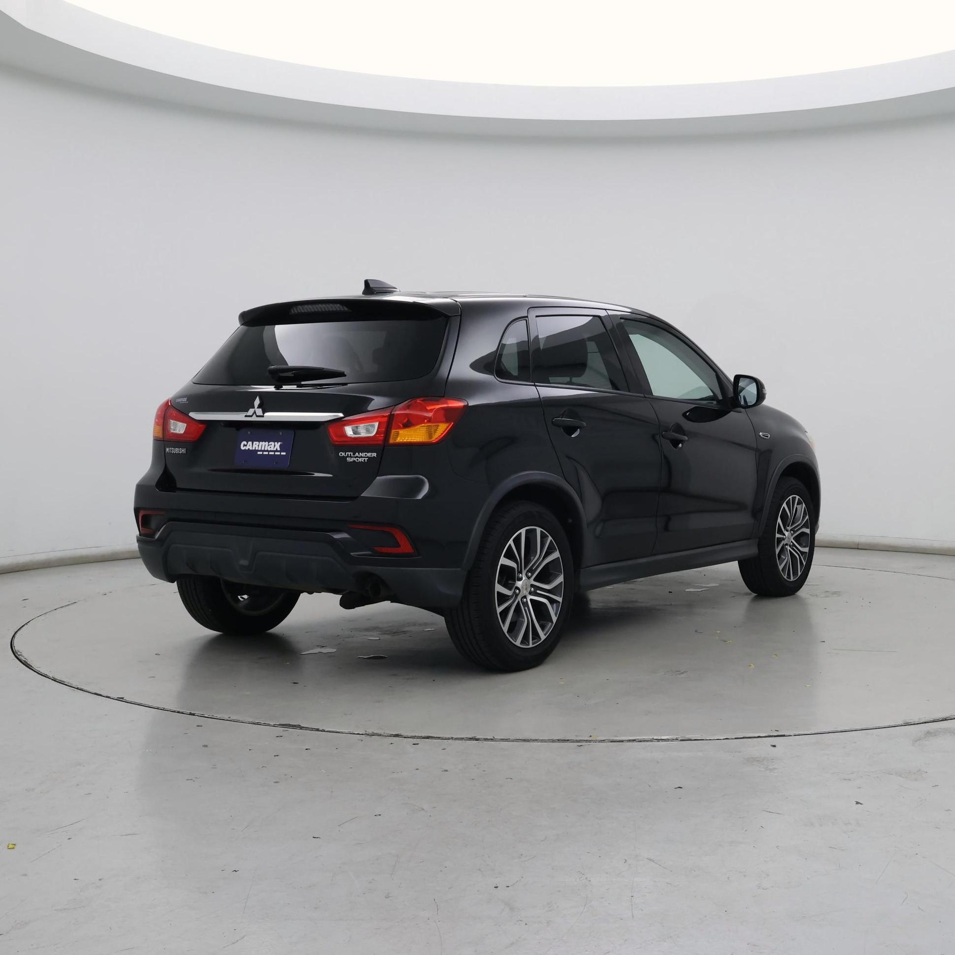 Thumbnail: 2019 Mitsubishi Outlander Sport - 8