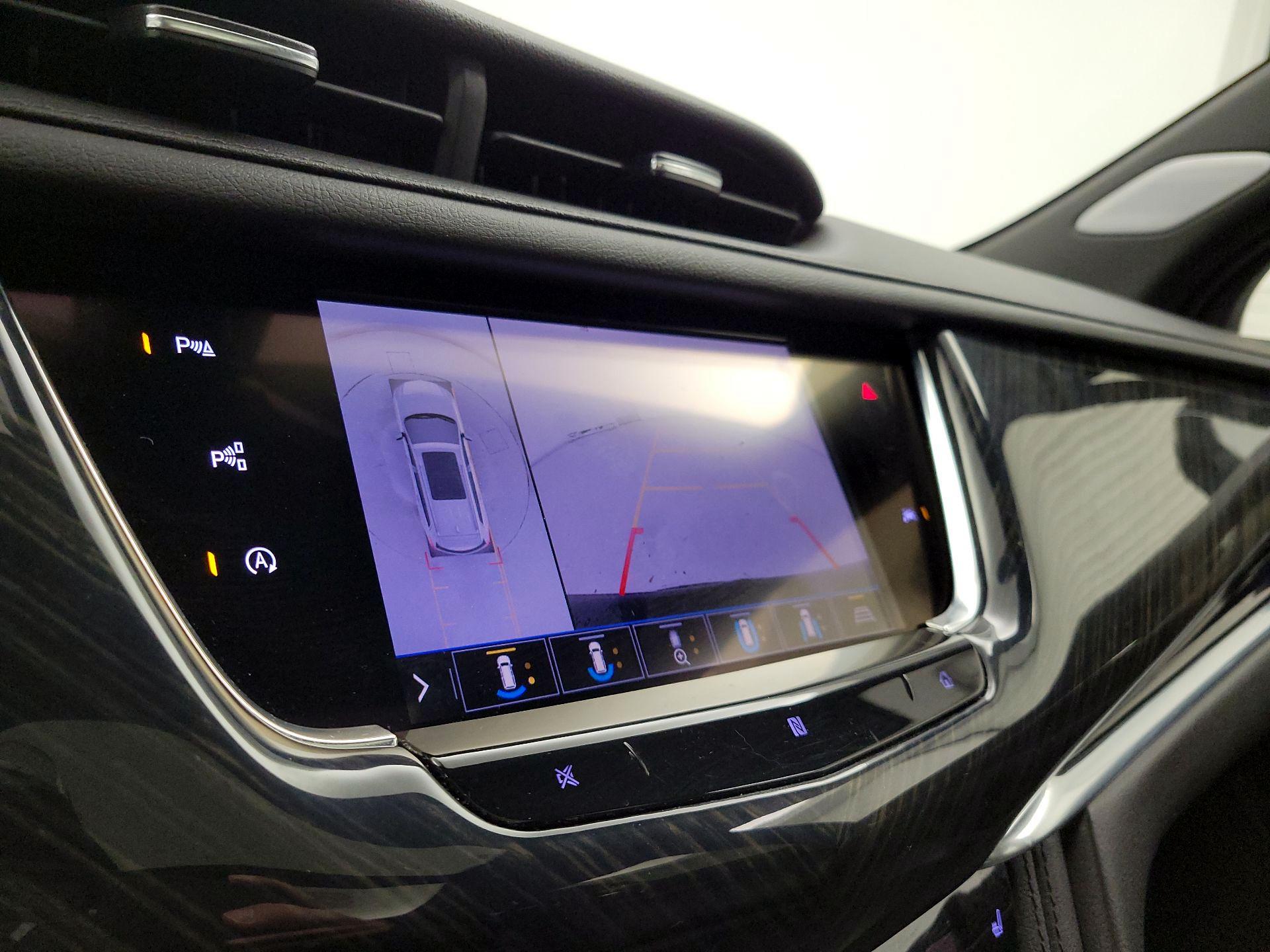 Thumbnail: 2020 Cadillac XT6 - 15