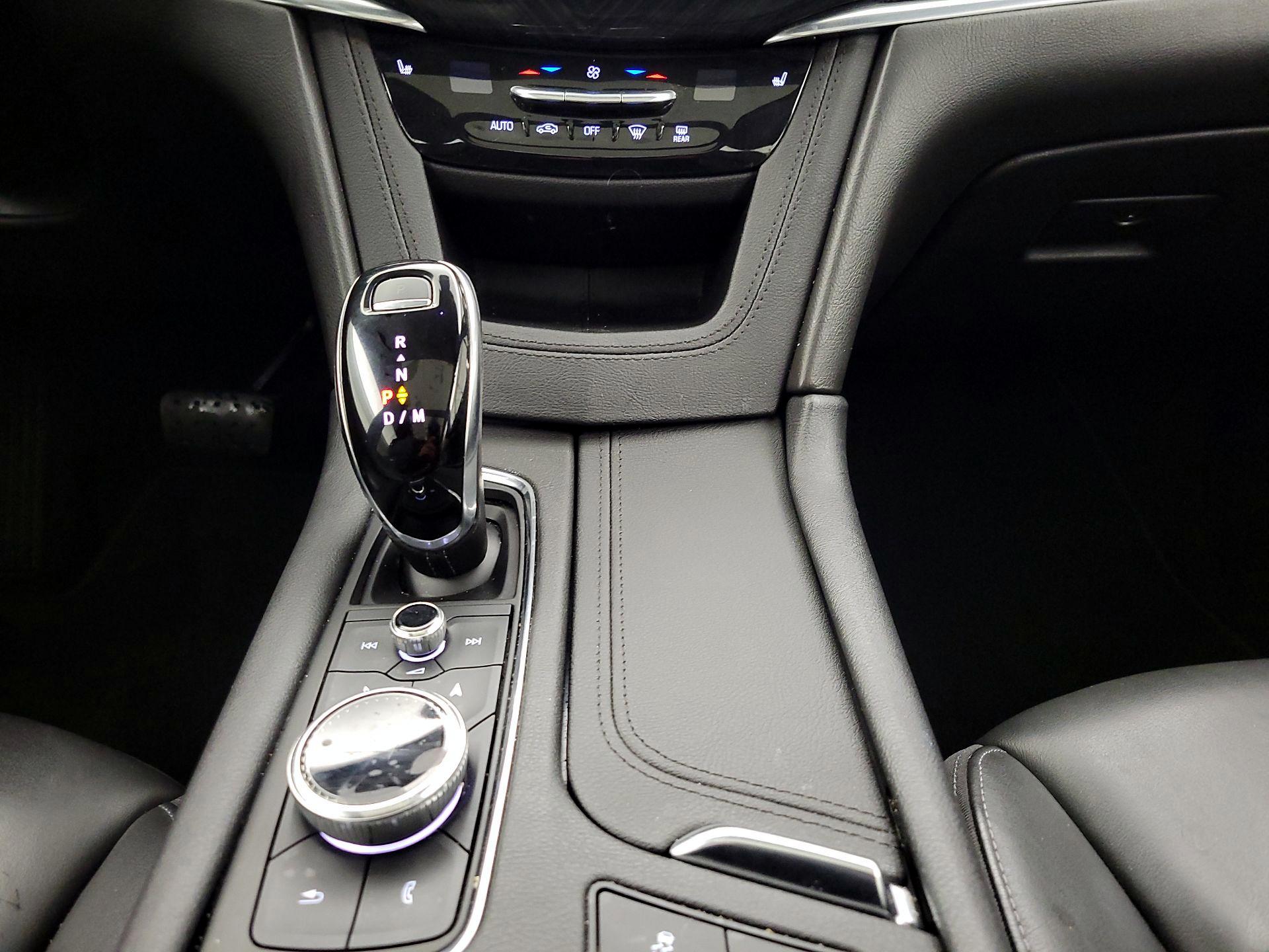 Thumbnail: 2020 Cadillac XT6 - 18