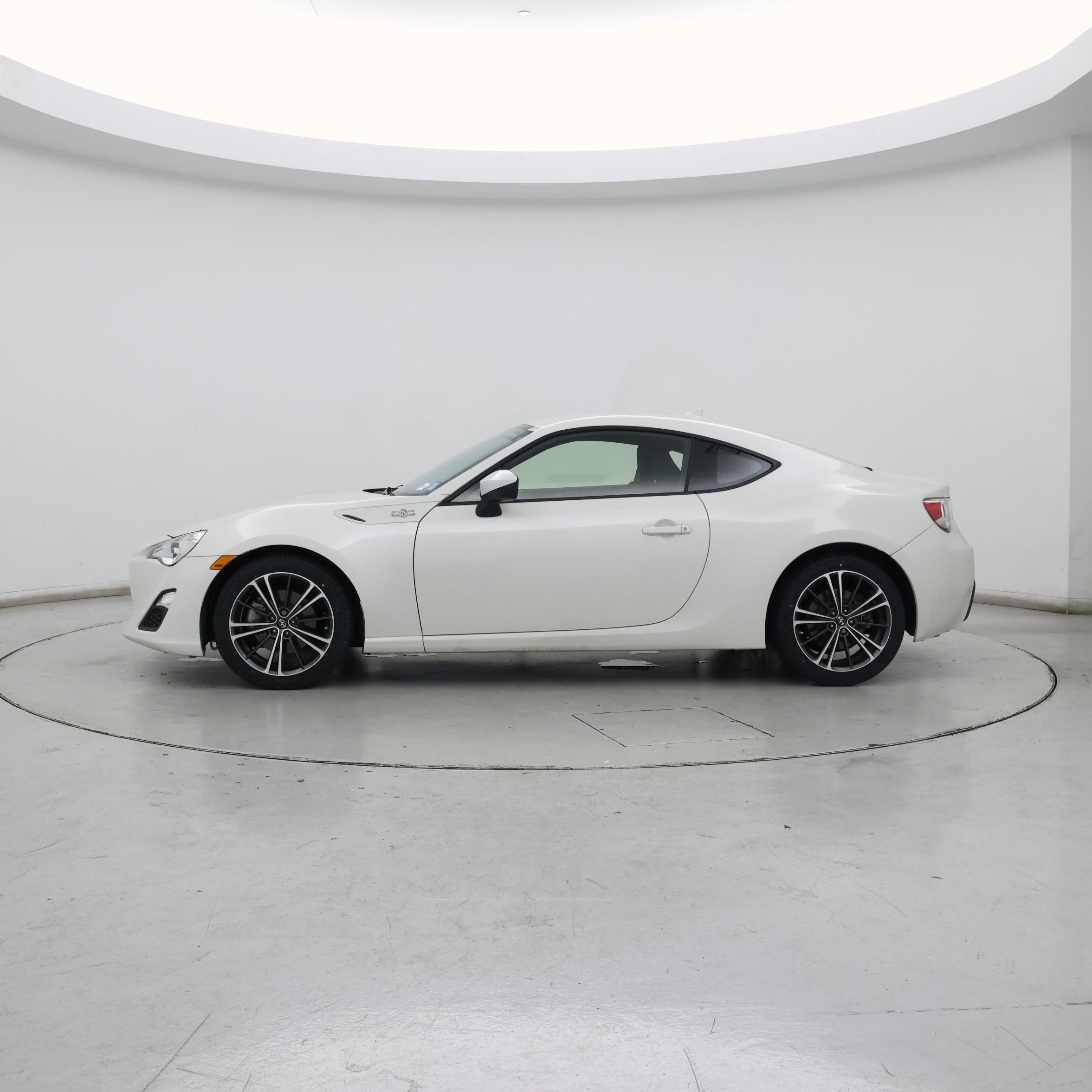 Thumbnail: 2016 Scion FR-S - 3