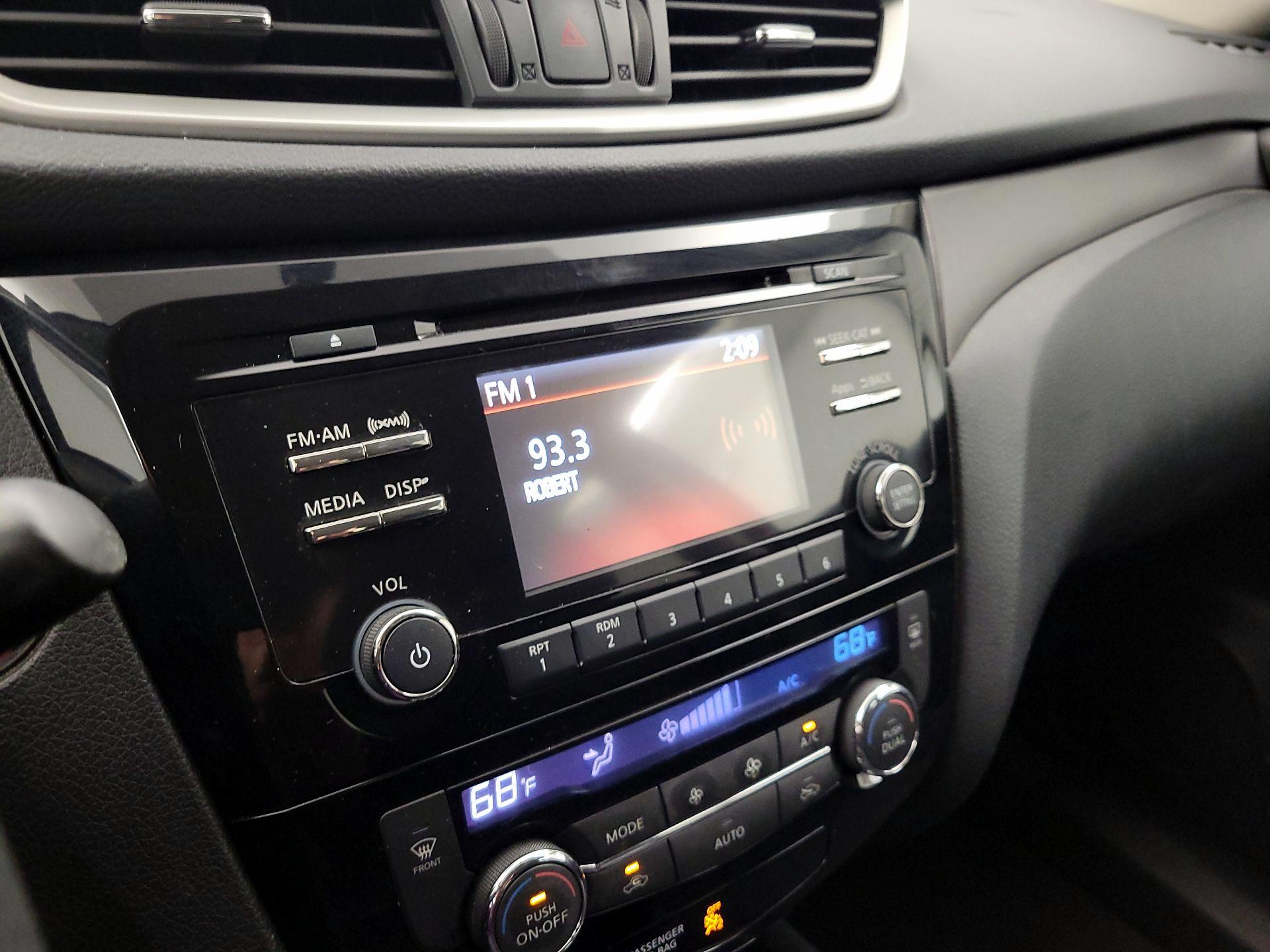 Thumbnail: 2014 Nissan Rogue - 15