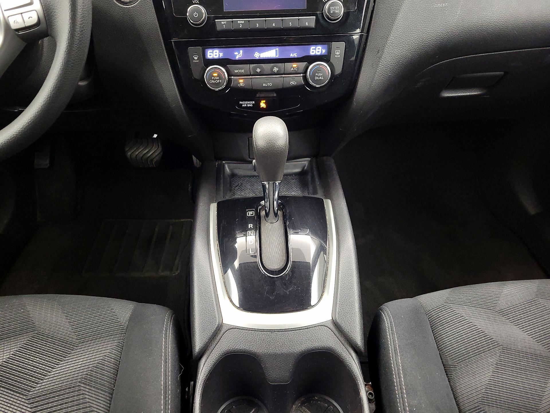 Thumbnail: 2014 Nissan Rogue - 17