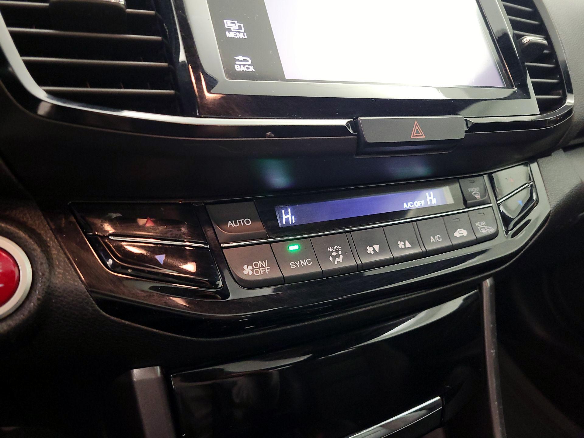 Thumbnail: 2016 Honda Accord - 16