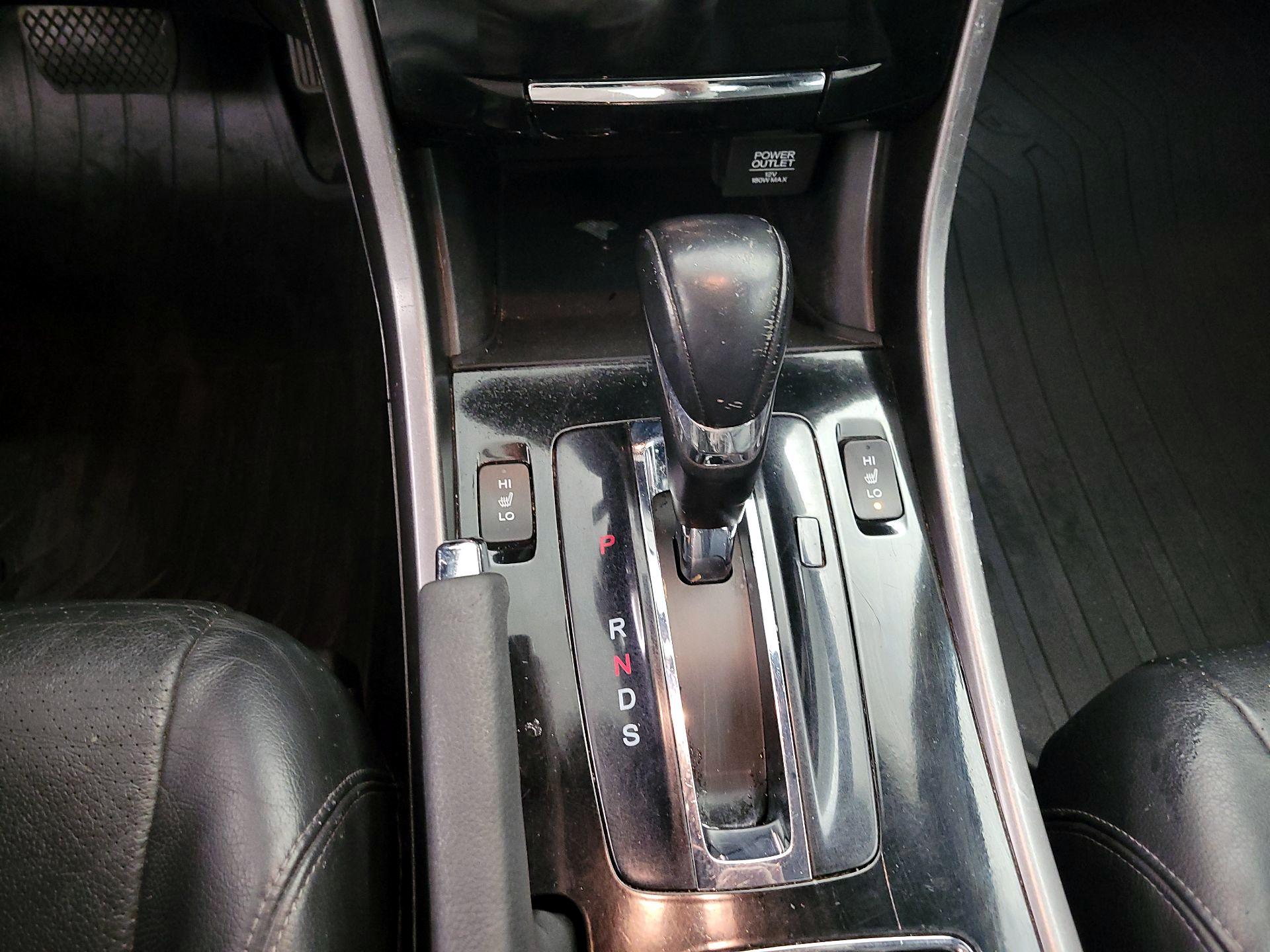 Thumbnail: 2016 Honda Accord - 17