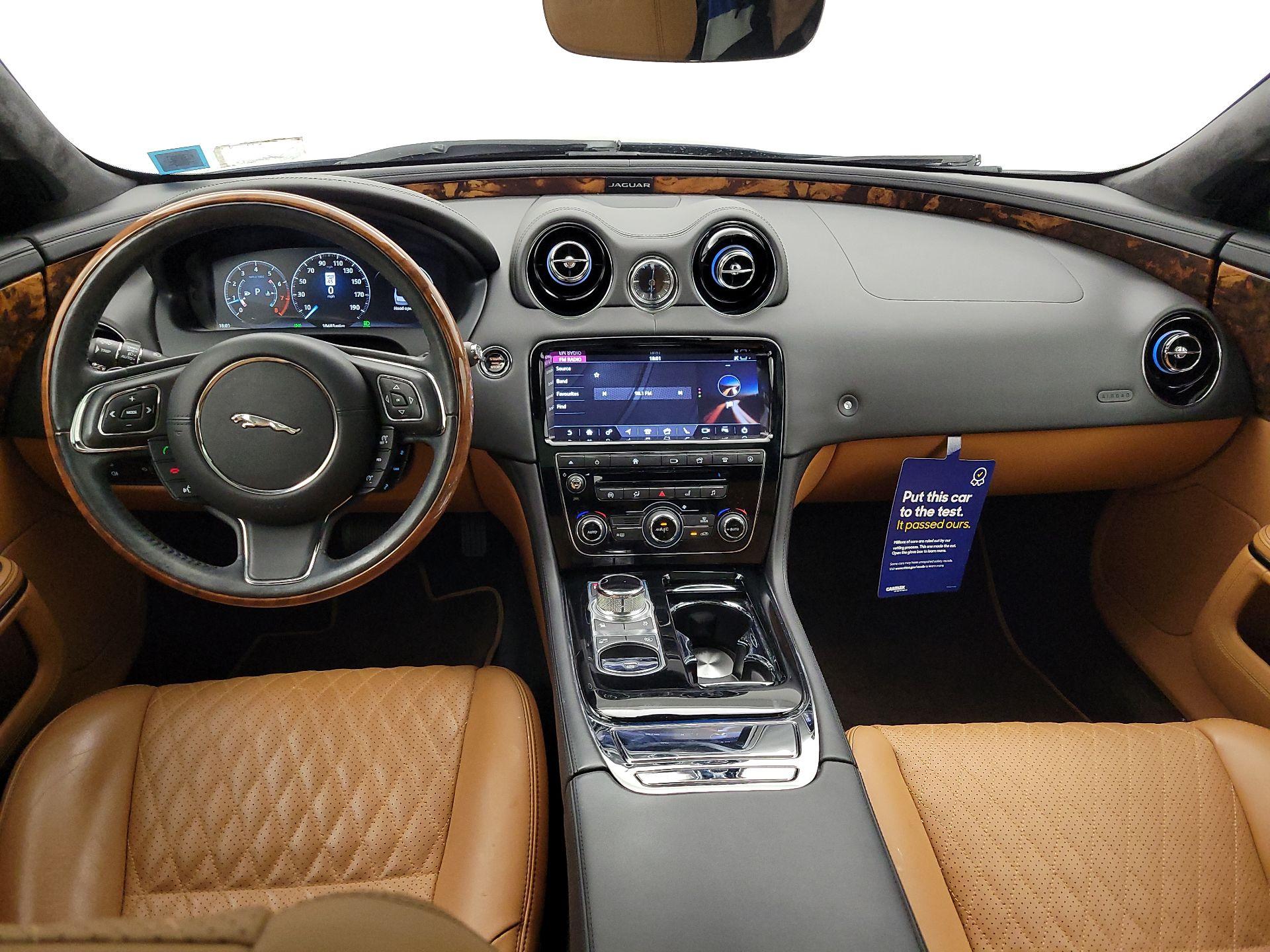 Thumbnail: 2018 Jaguar XJ - 9