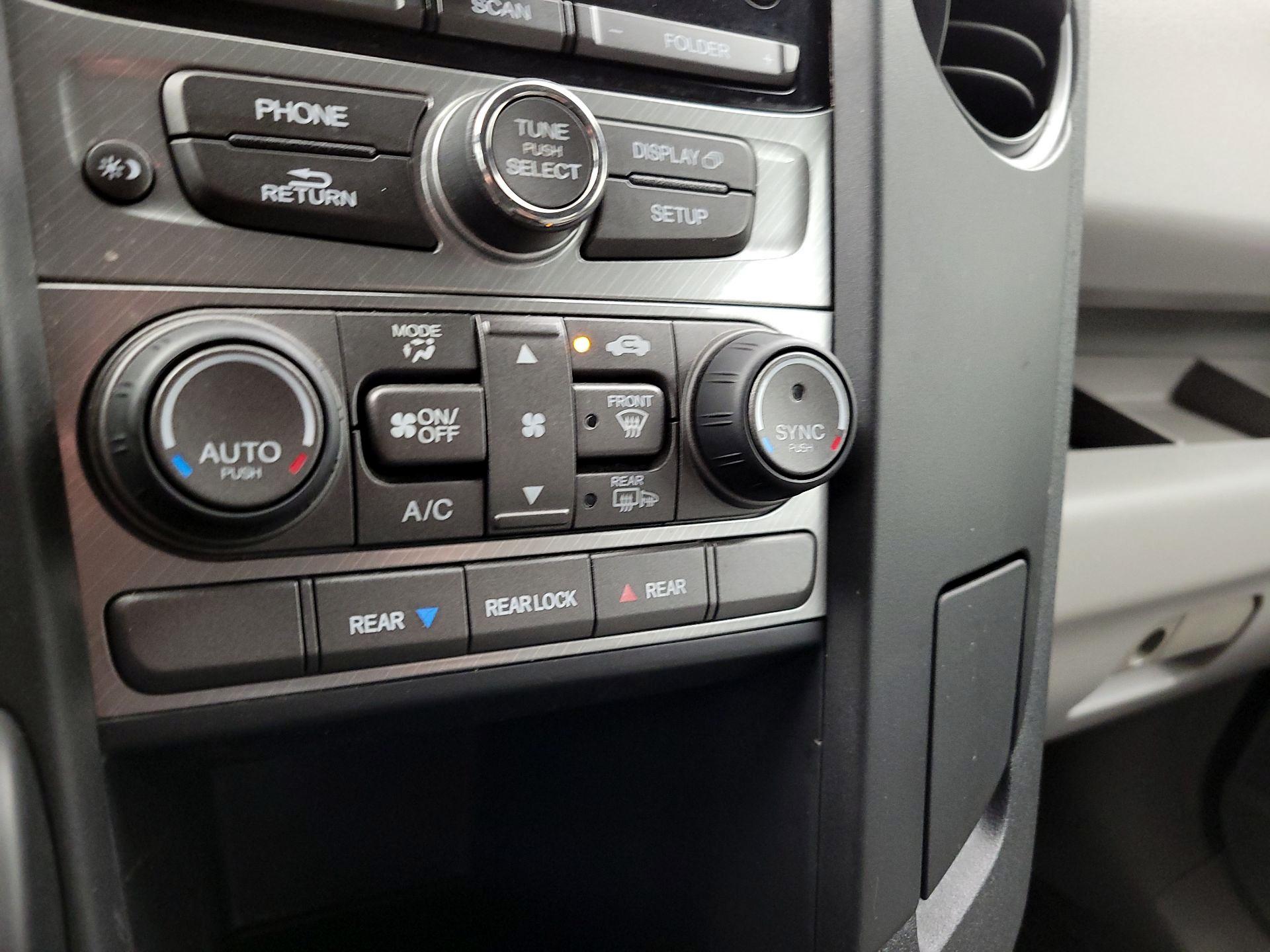 Thumbnail: 2015 Honda Pilot - 16