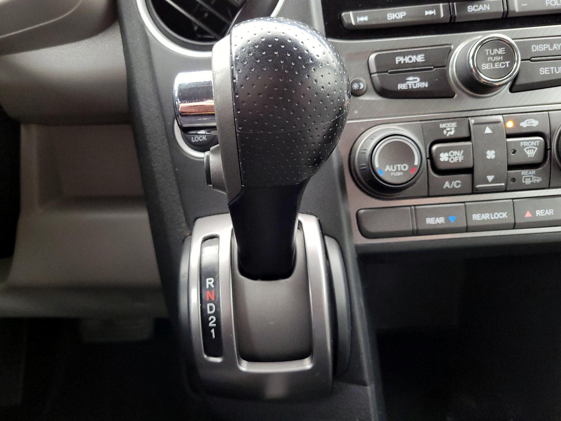 Thumbnail: 2015 Honda Pilot - 17