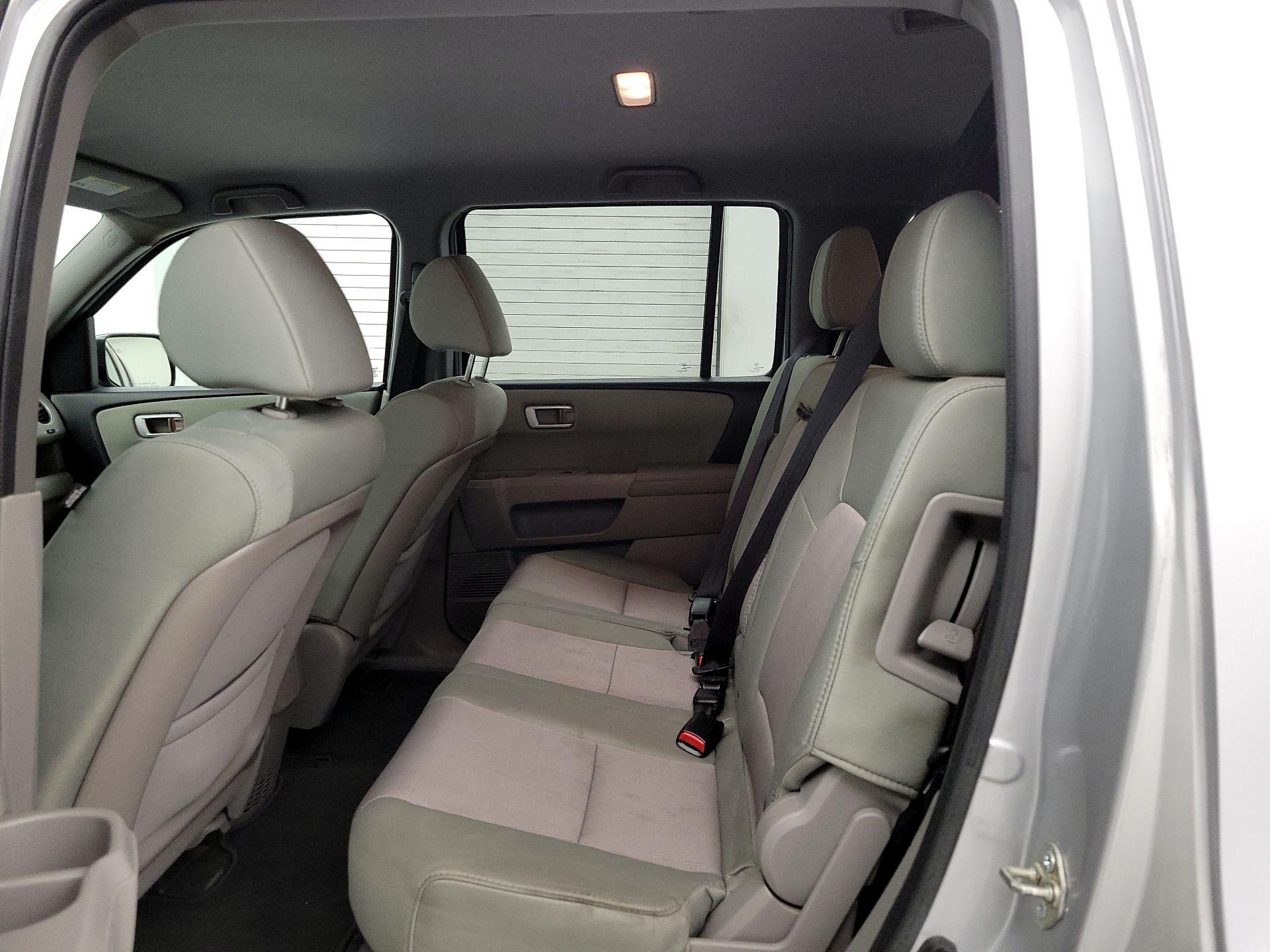 Thumbnail: 2015 Honda Pilot - 18