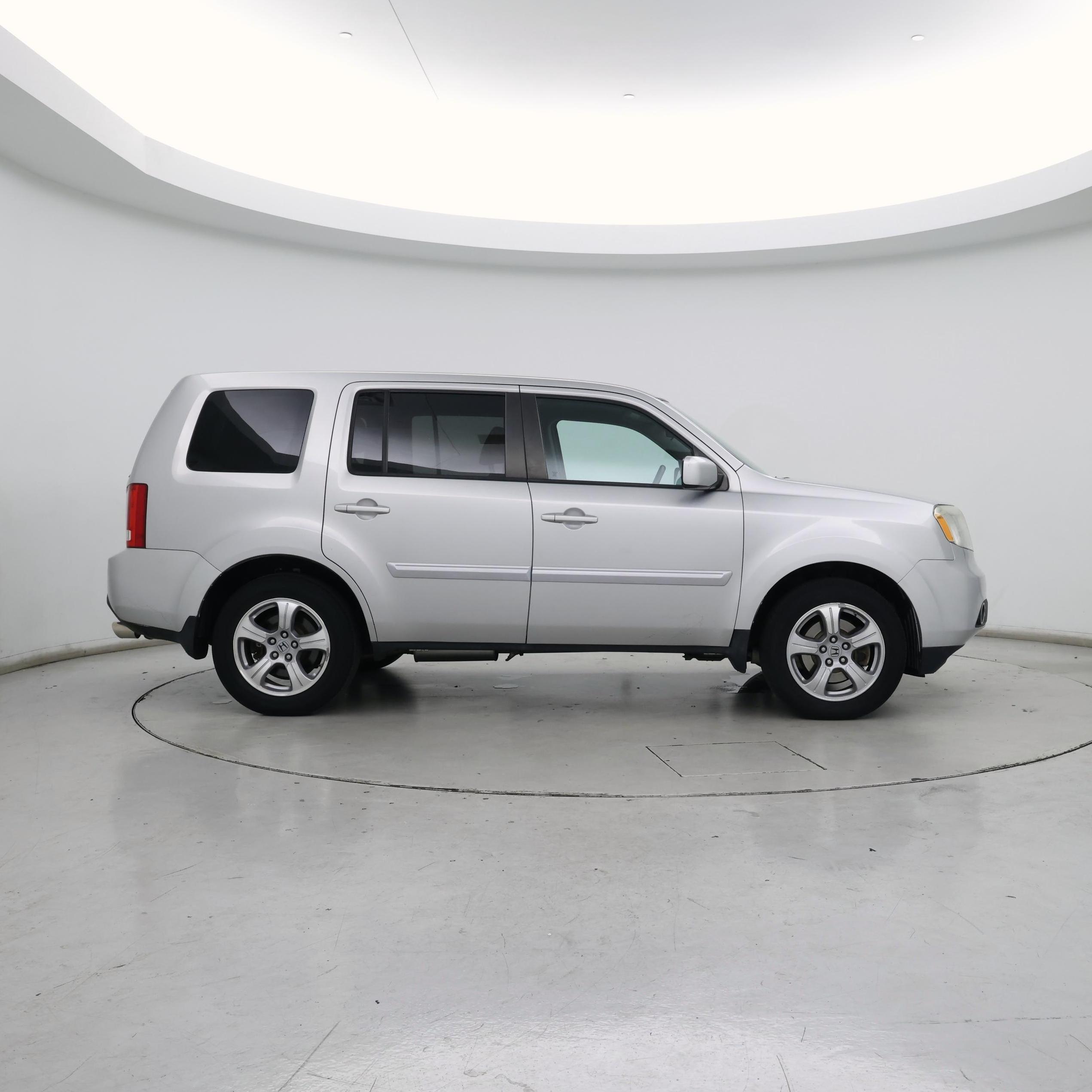Thumbnail: 2015 Honda Pilot - 7