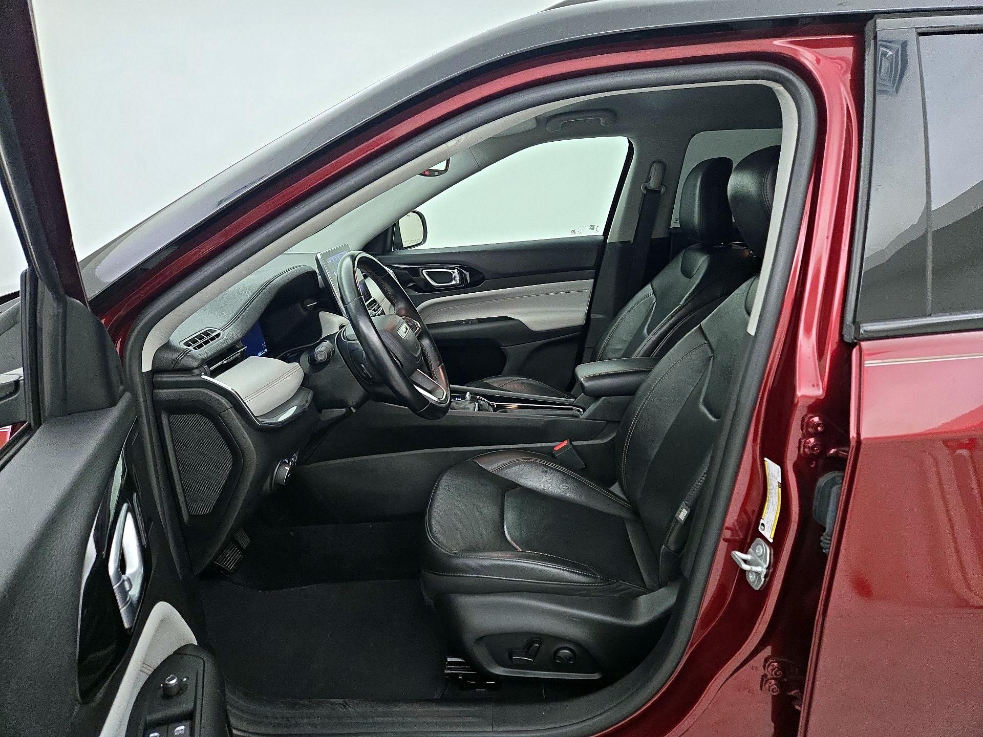 Thumbnail: 2022 Jeep Compass - 11