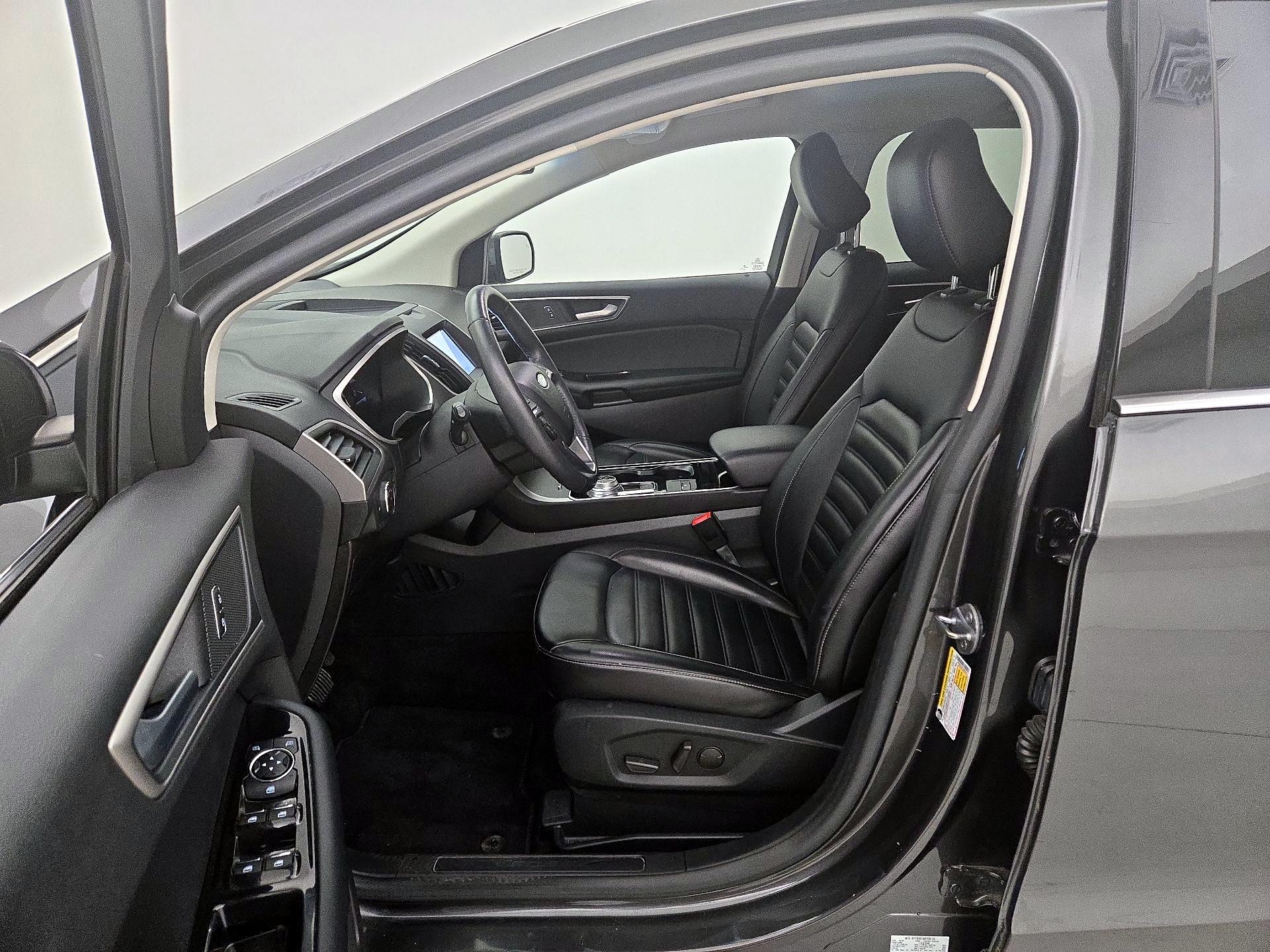 Thumbnail: 2020 Ford Edge - 11