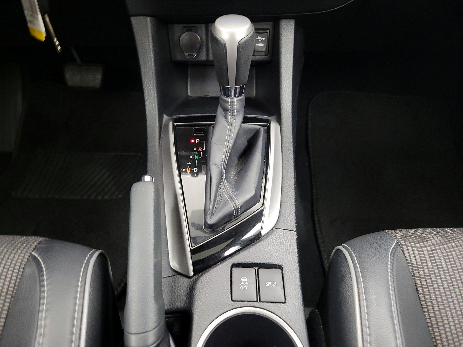 Thumbnail: 2015 Toyota Corolla - 17