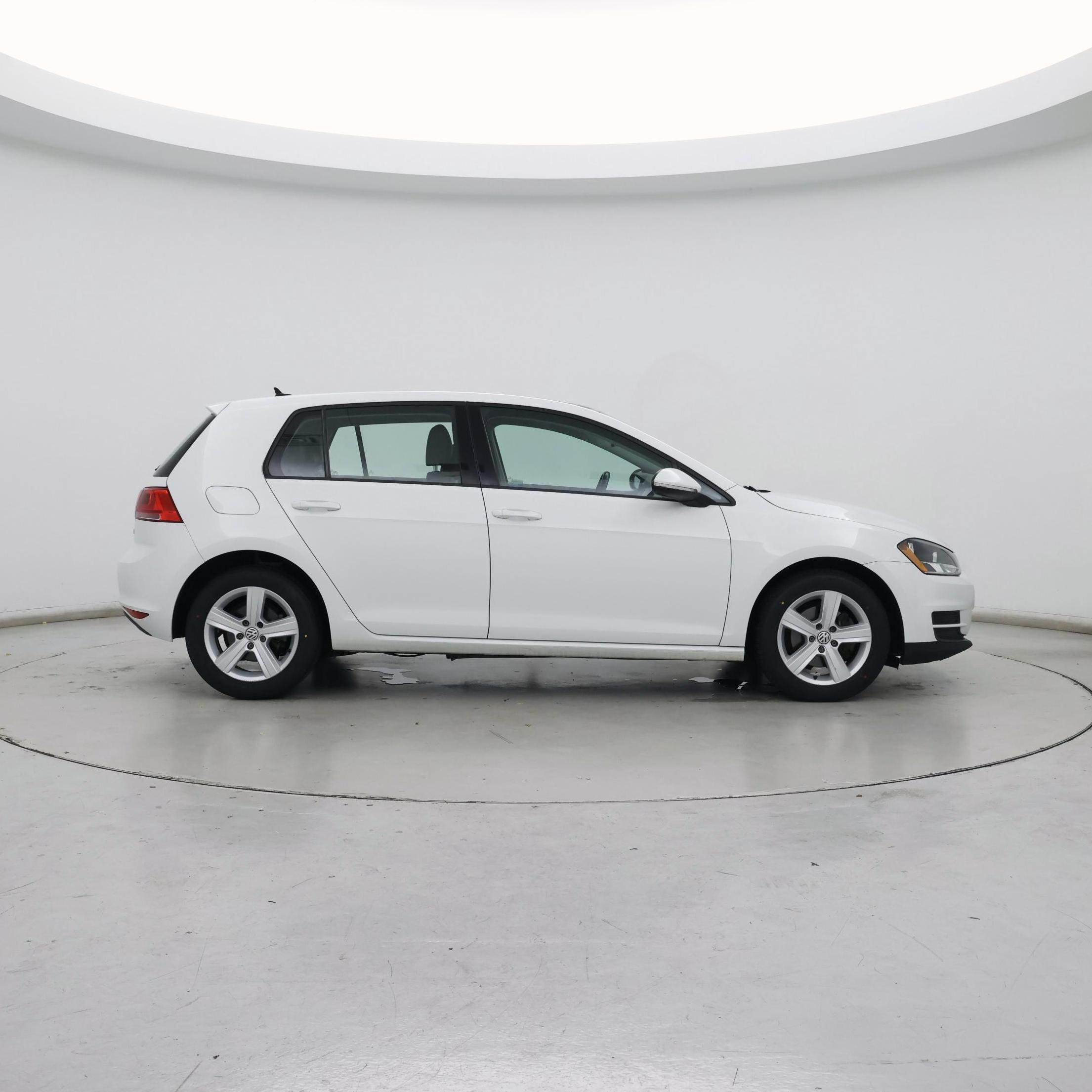Thumbnail: 2017 Volkswagen Golf - 7