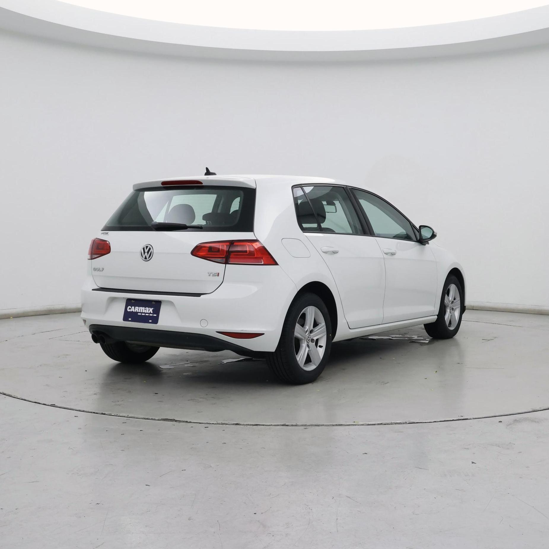 Thumbnail: 2017 Volkswagen Golf - 8