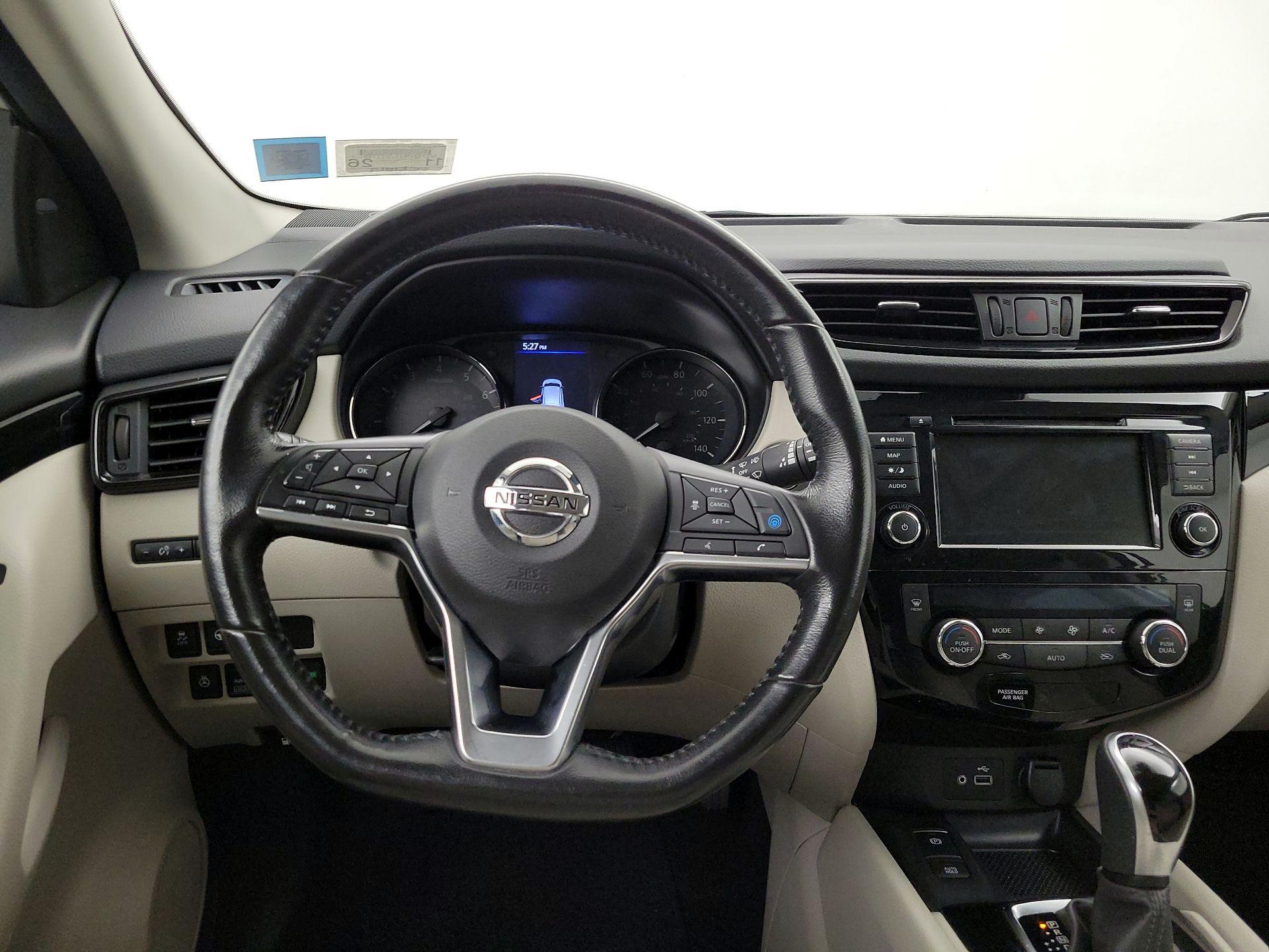 Thumbnail: 2019 Nissan Rogue Sport - 10