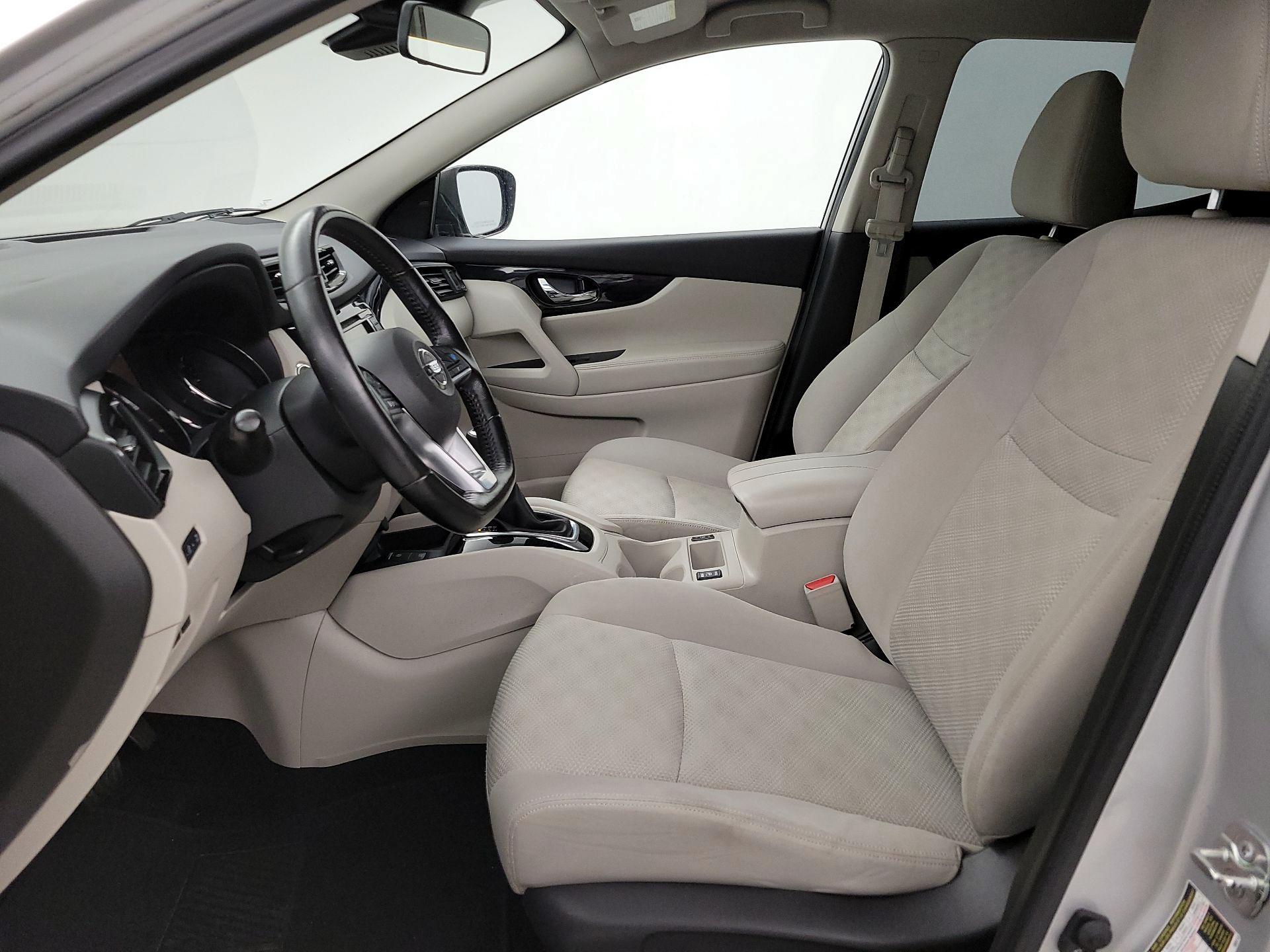 Thumbnail: 2019 Nissan Rogue Sport - 11