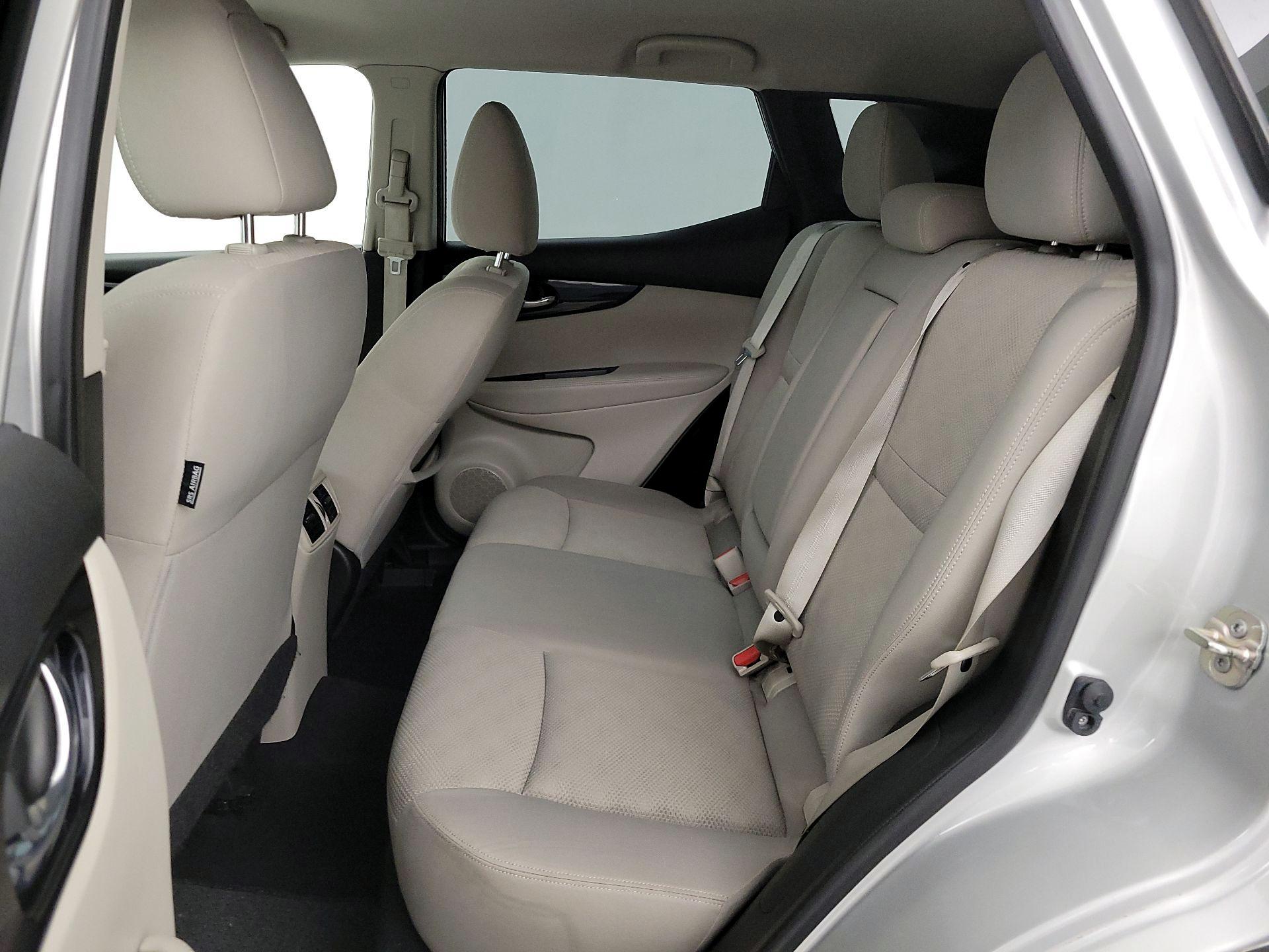 Thumbnail: 2019 Nissan Rogue Sport - 20