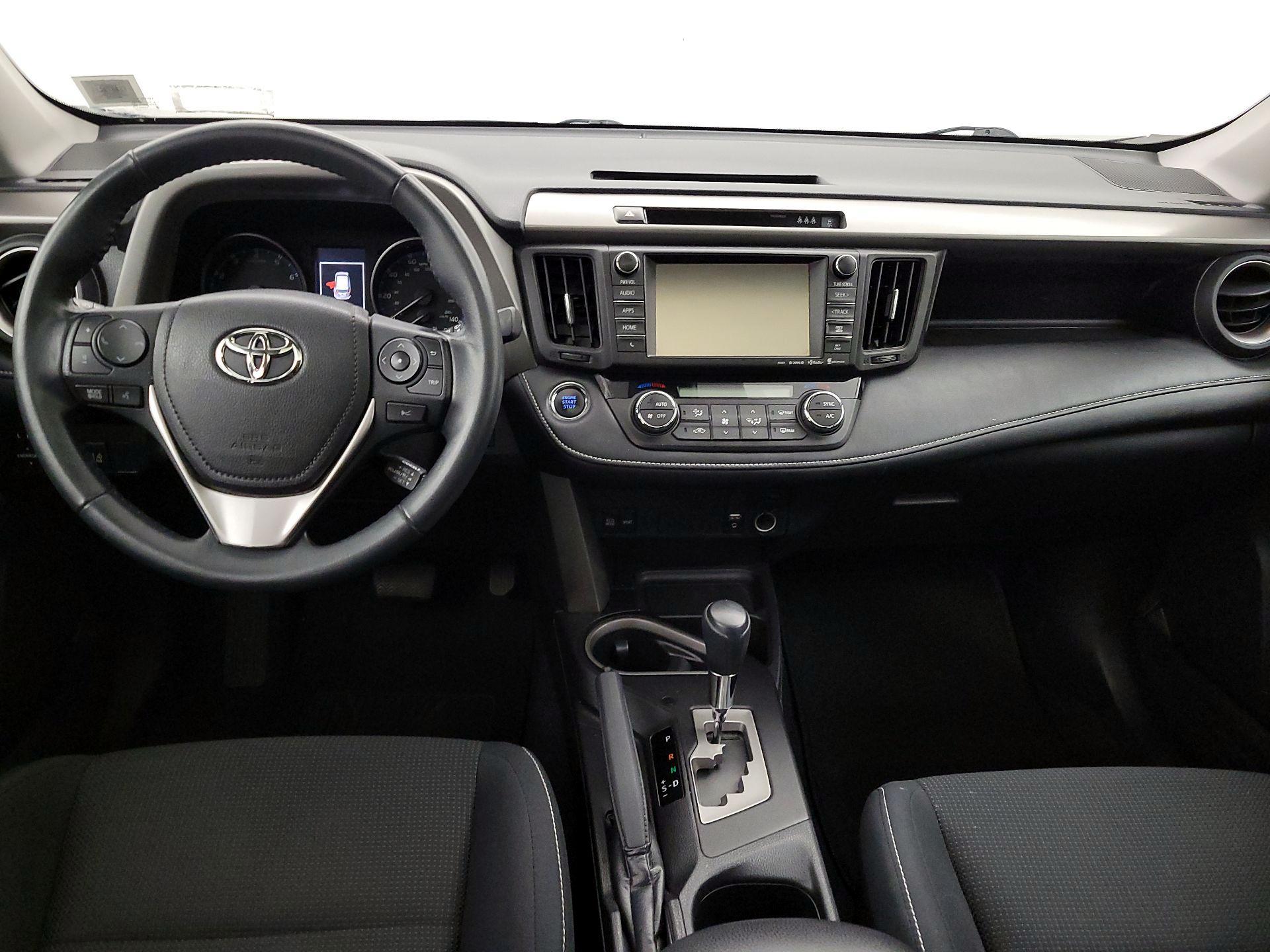 Thumbnail: 2017 Toyota RAV4 - 9