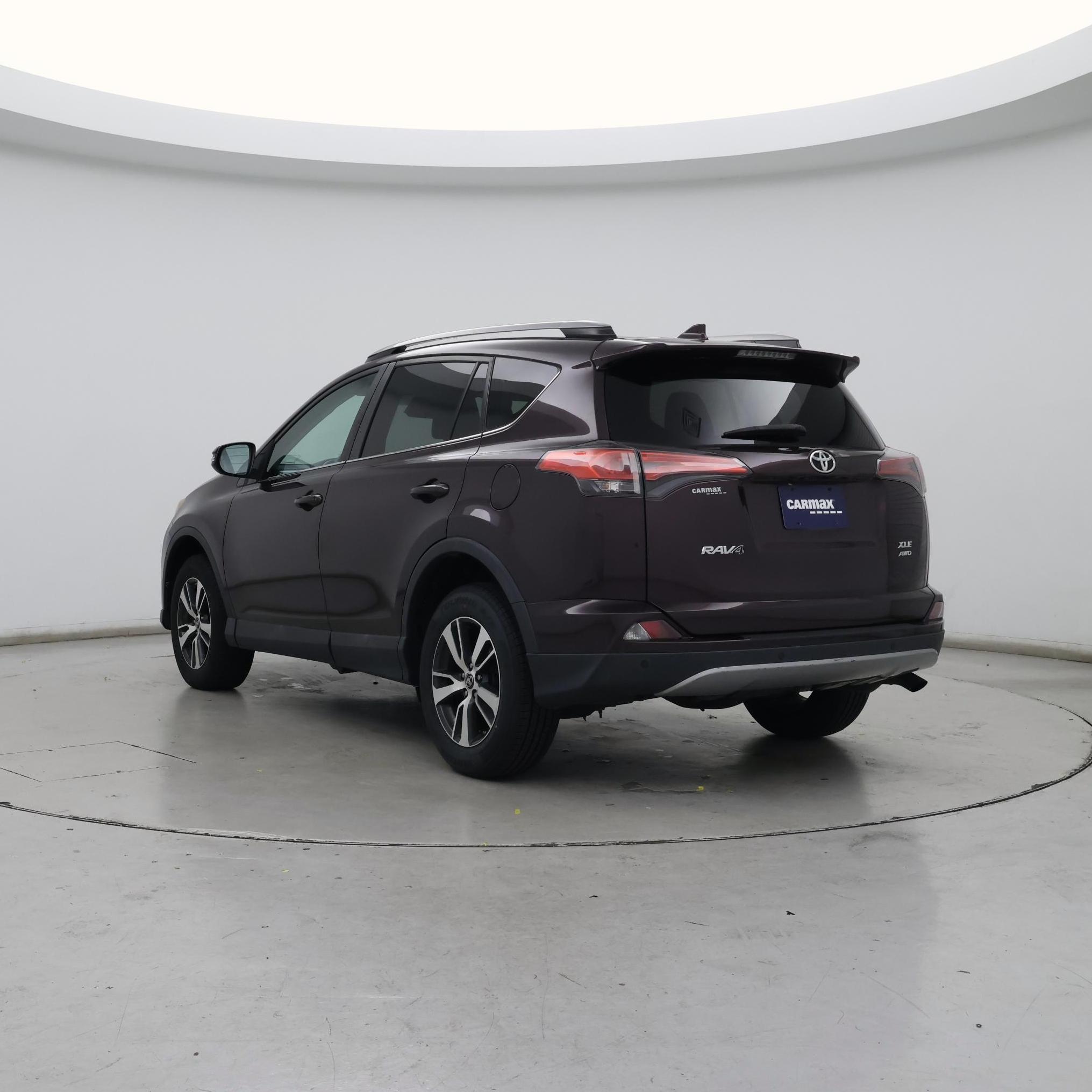 Thumbnail: 2017 Toyota RAV4 - 2