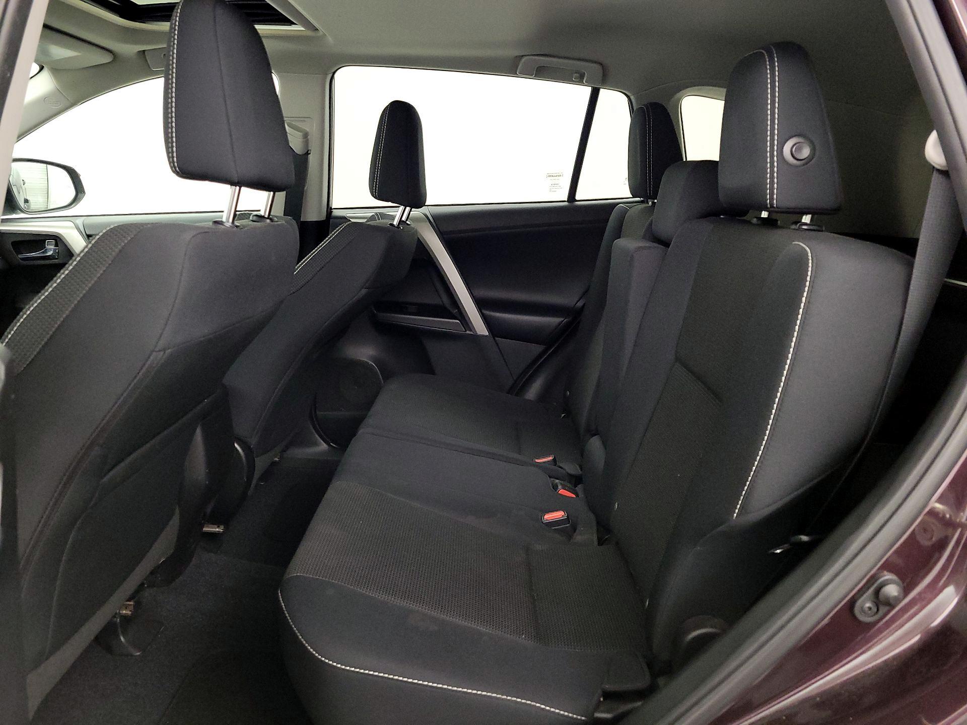 Thumbnail: 2017 Toyota RAV4 - 20