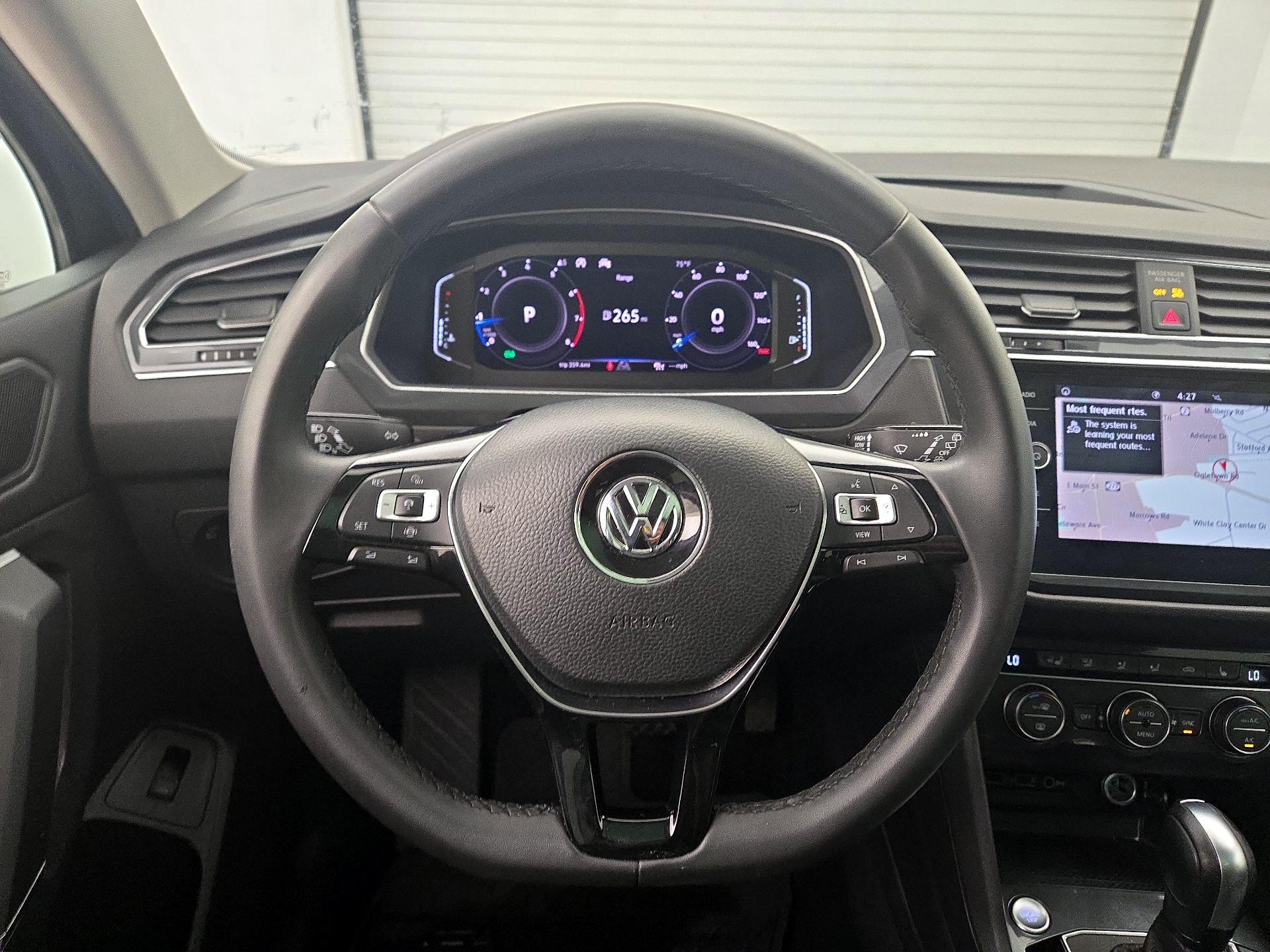 Thumbnail: 2020 Volkswagen Tiguan - 10
