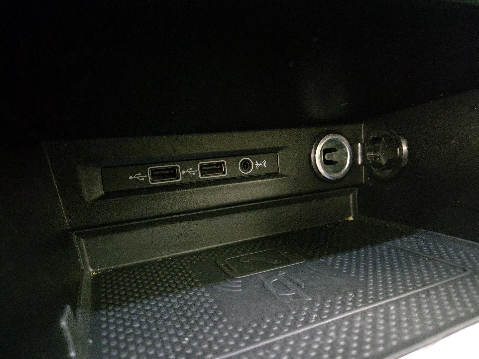 Thumbnail: 2020 Volkswagen Tiguan - 19