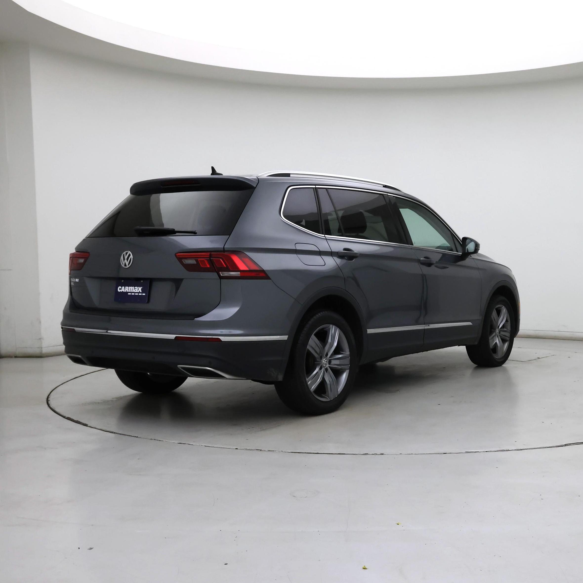 Thumbnail: 2020 Volkswagen Tiguan - 8