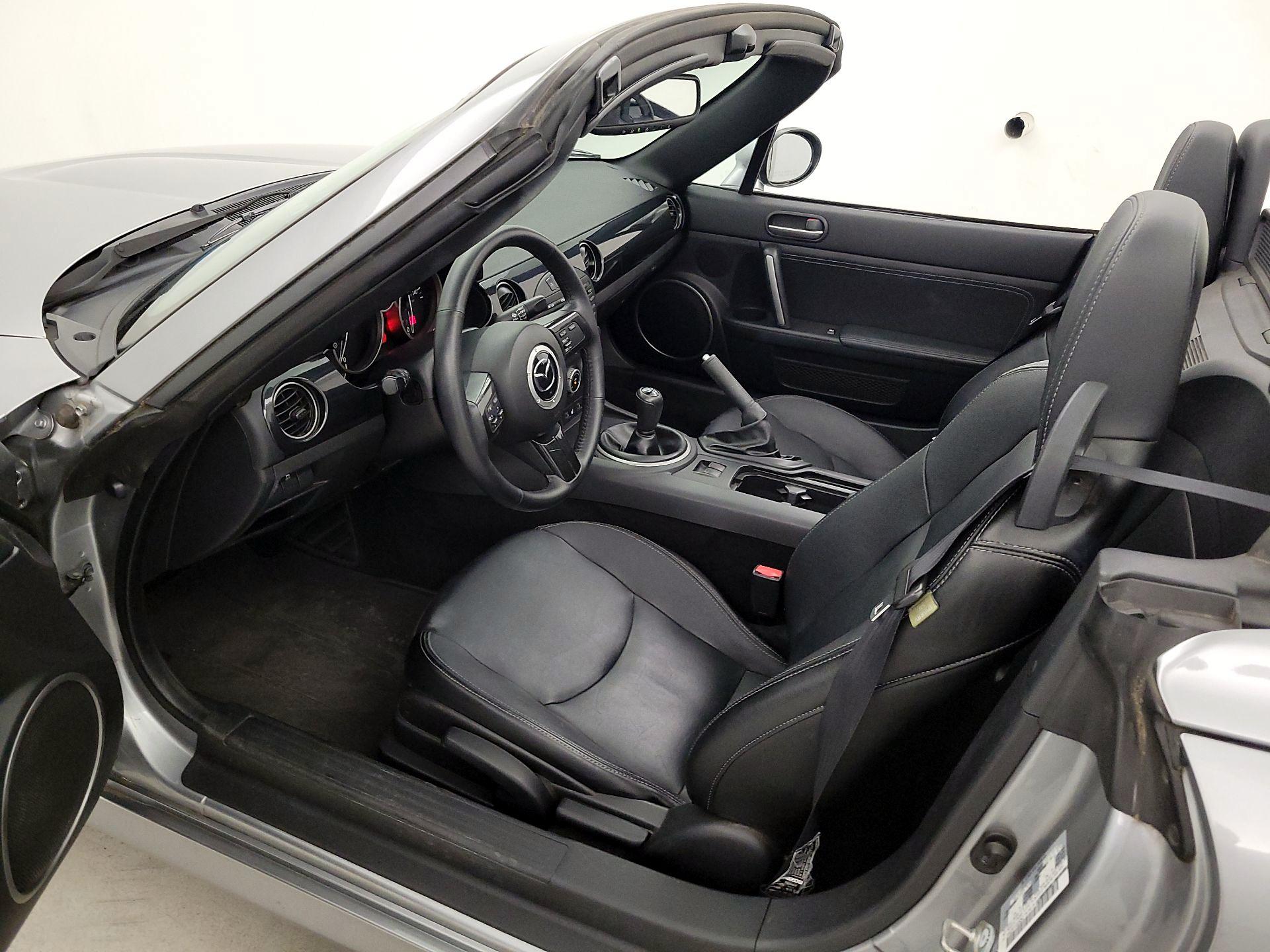Thumbnail: 2015 Mazda MX-5 Miata - 11