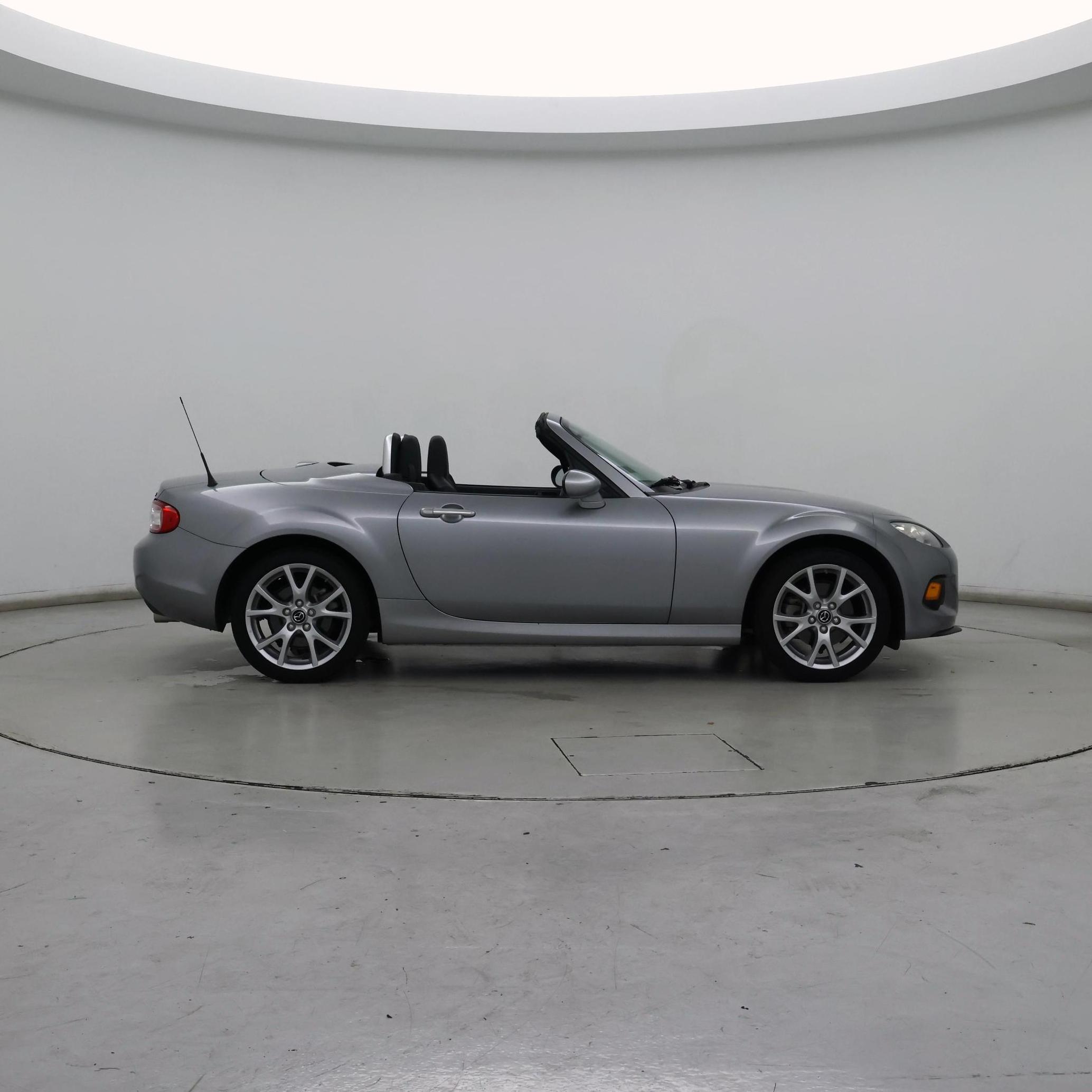 Thumbnail: 2015 Mazda MX-5 Miata - 7