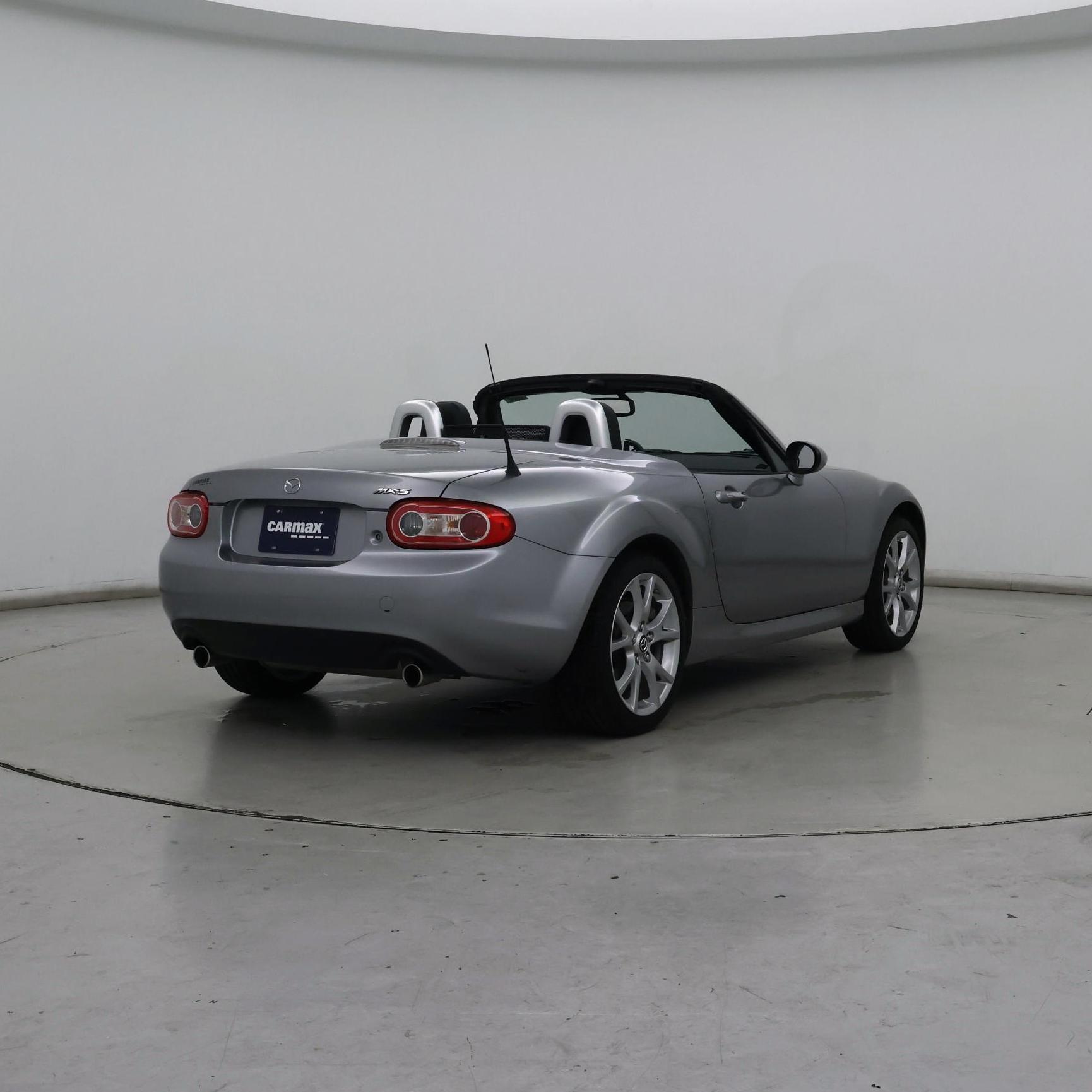 Thumbnail: 2015 Mazda MX-5 Miata - 8