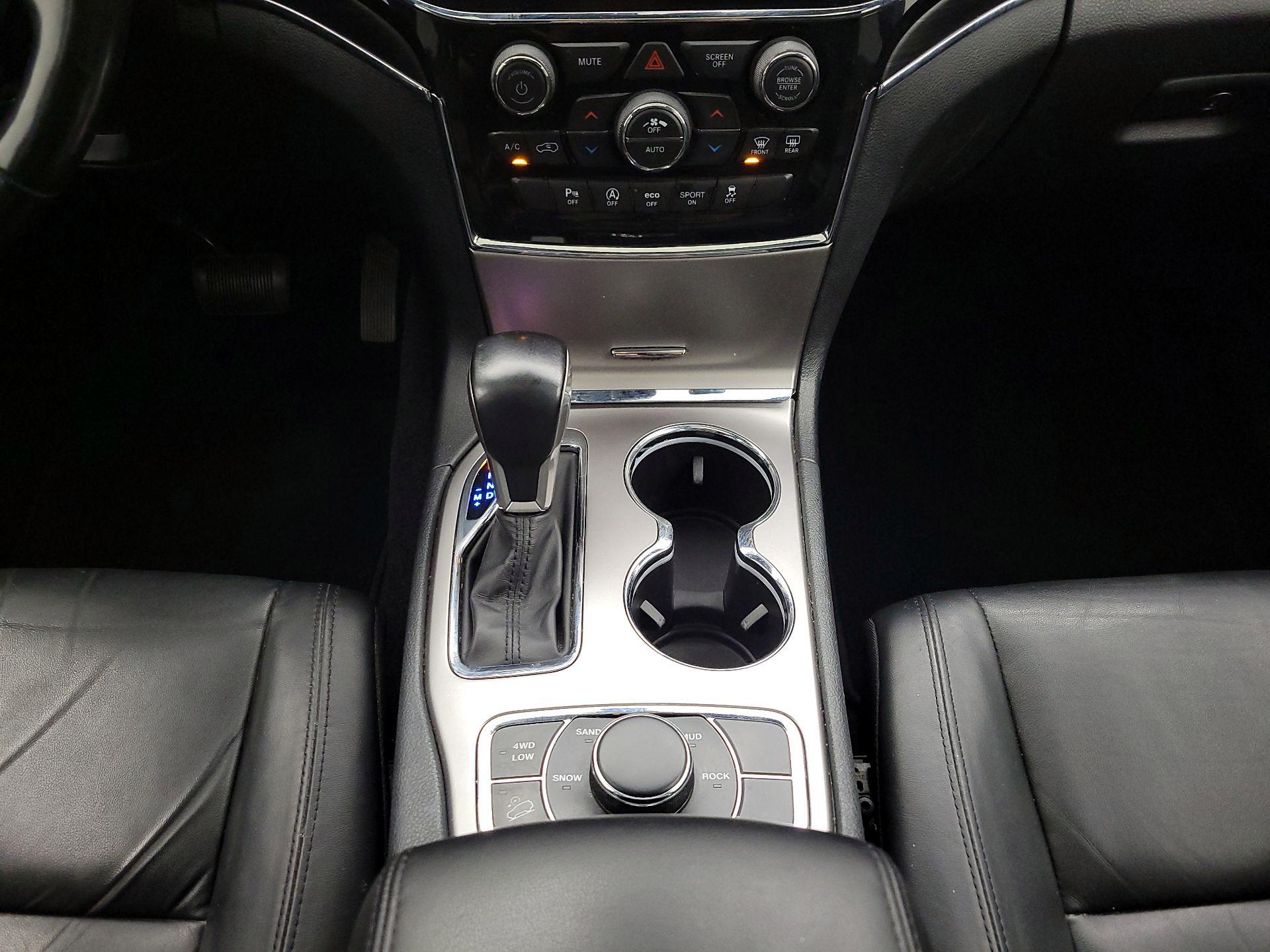 Thumbnail: 2020 Jeep Grand Cherokee - 18